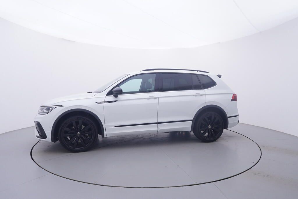Volkswagen Tiguan, R-Line 2.0 TSI 180 kW - fotka 2