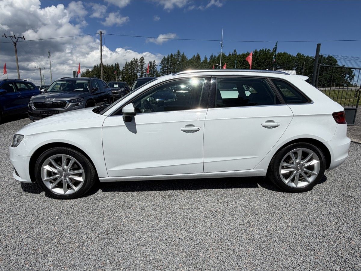 Audi A3, 2,0   Tdi 110 kw Sportback - fotka 4