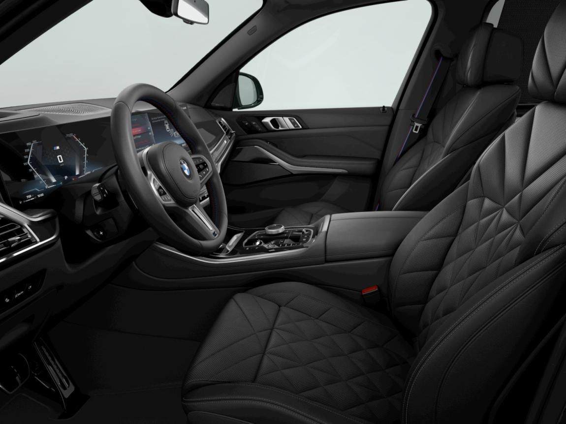 BMW X5, M60i - fotka 2