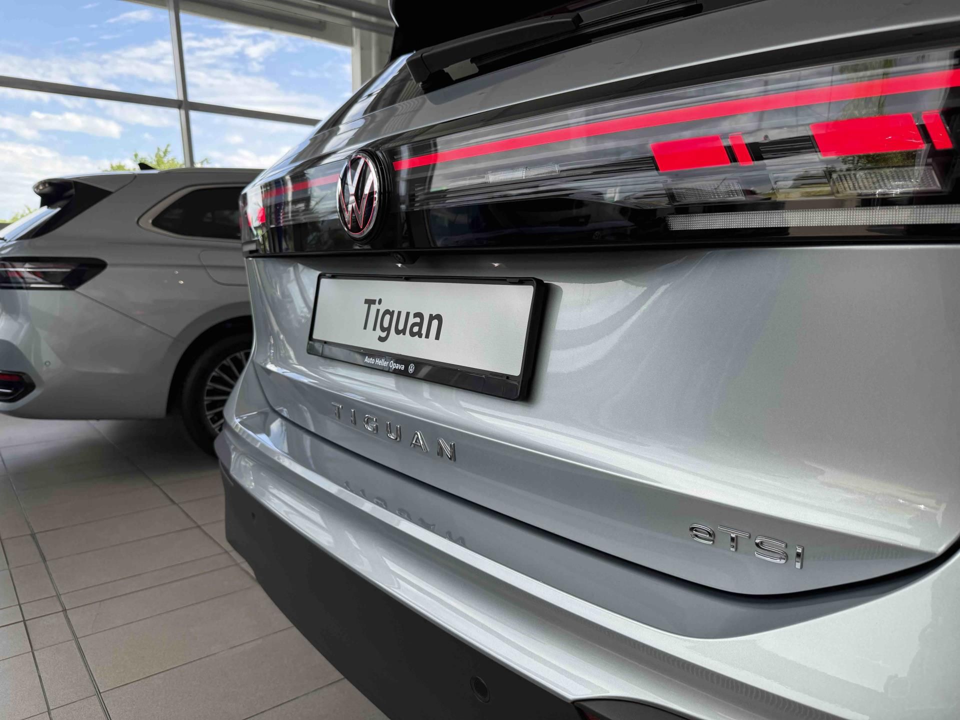 Volkswagen Tiguan, People 1,5 eTSI 96 kW mHEV - fotka 4