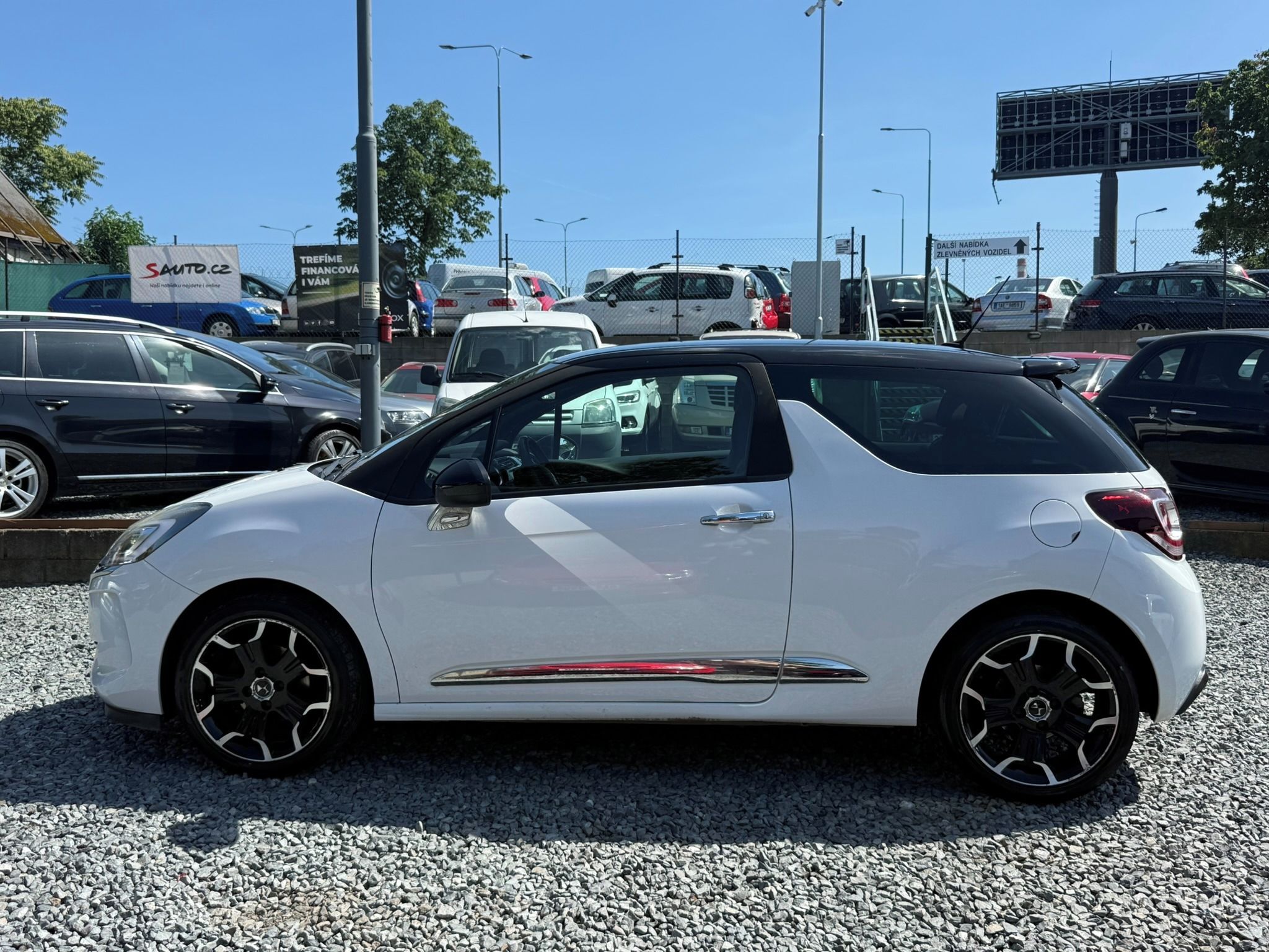 DS 3, 1.6HDi, 88kw Původ ČR - fotka 2