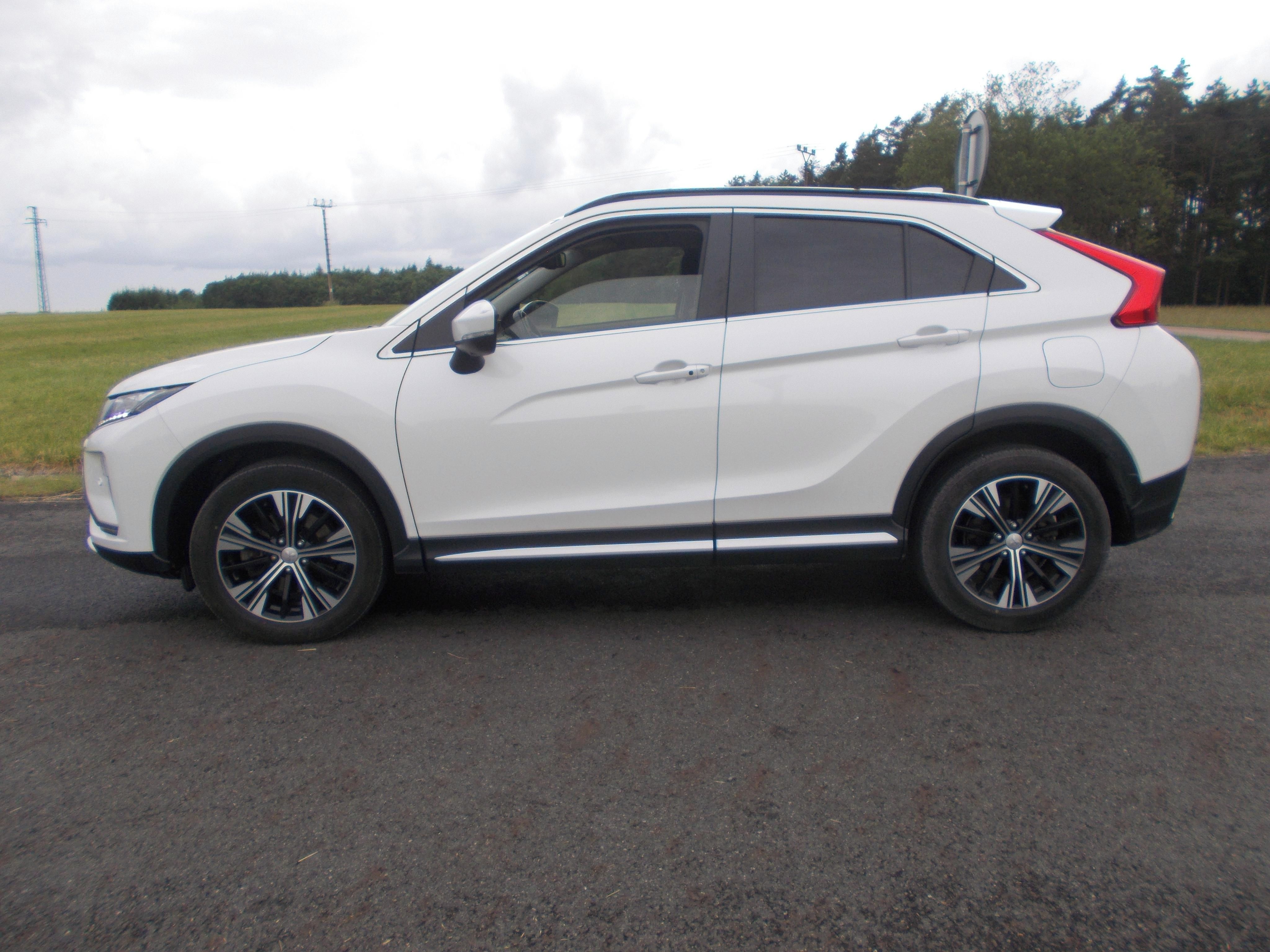 Mitsubishi Eclipse Cross, 1,5 60 000KM 1 maj 4x4 automat - fotka 2