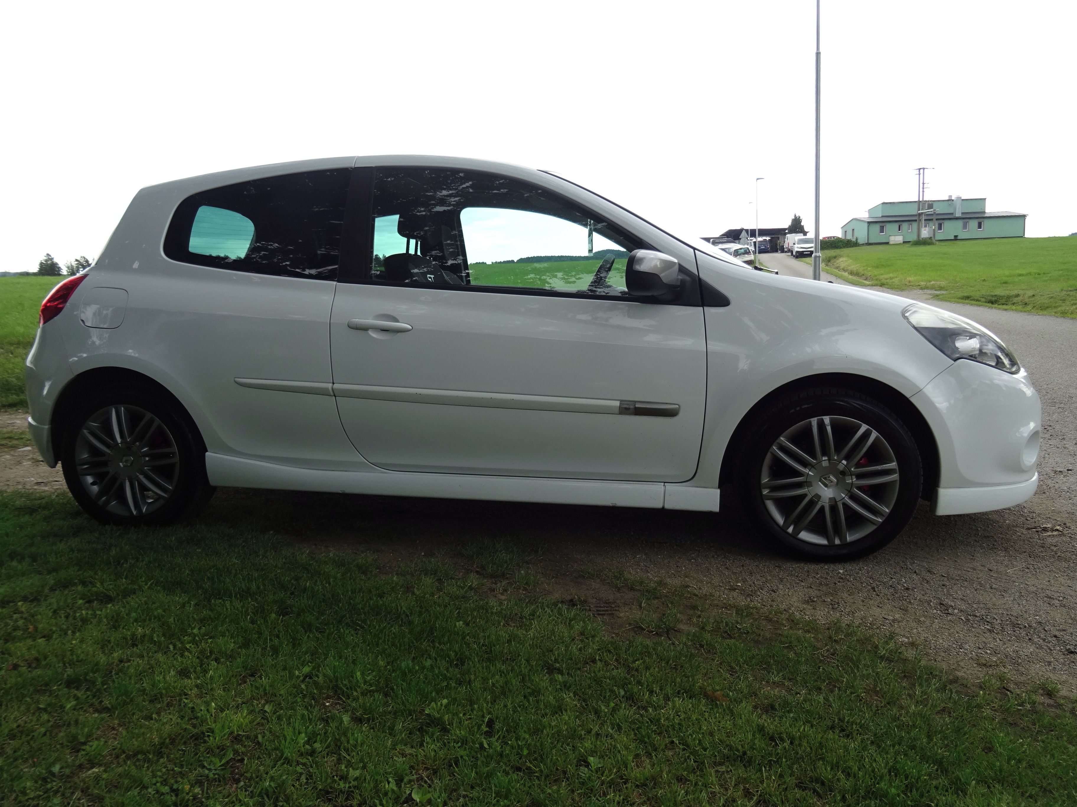 Renault Clio, 1,6 GT 94kW pěkná výbava - fotka 3