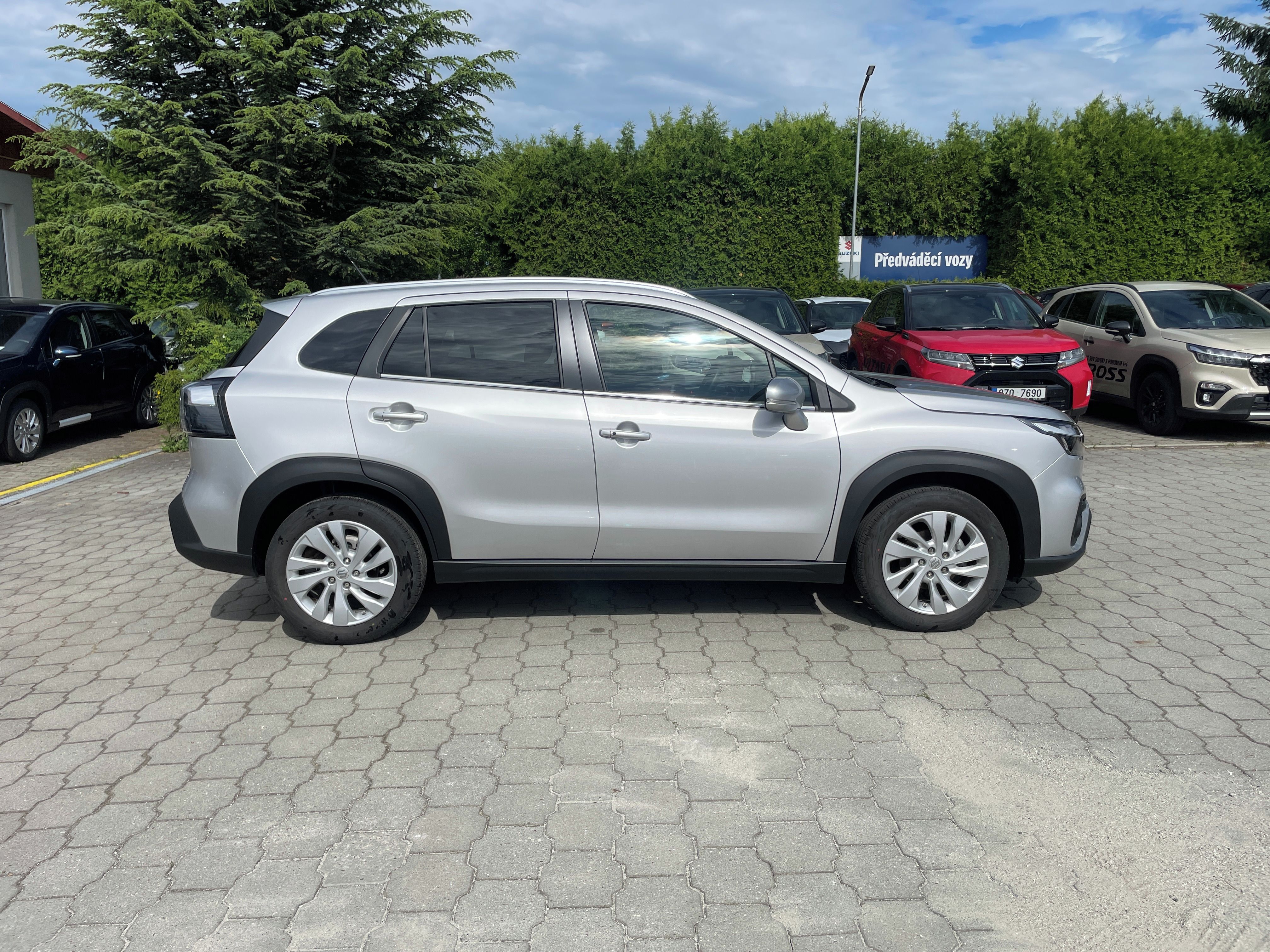 Suzuki S-Cross, 1,4 Premium 4x4 Hybrid - fotka 2
