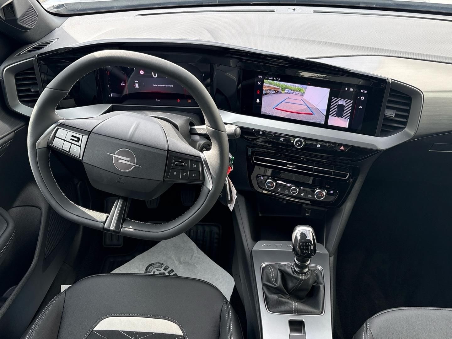 Opel Mokka, 1.2Turbo 130k 100kW GS - fotka 4