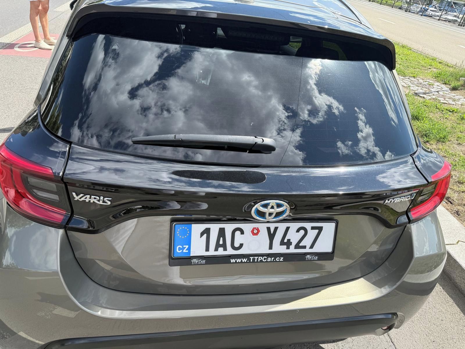 Toyota Yaris, Toyota Yaris Hybrid 1.5 e-CVT - fotka 5