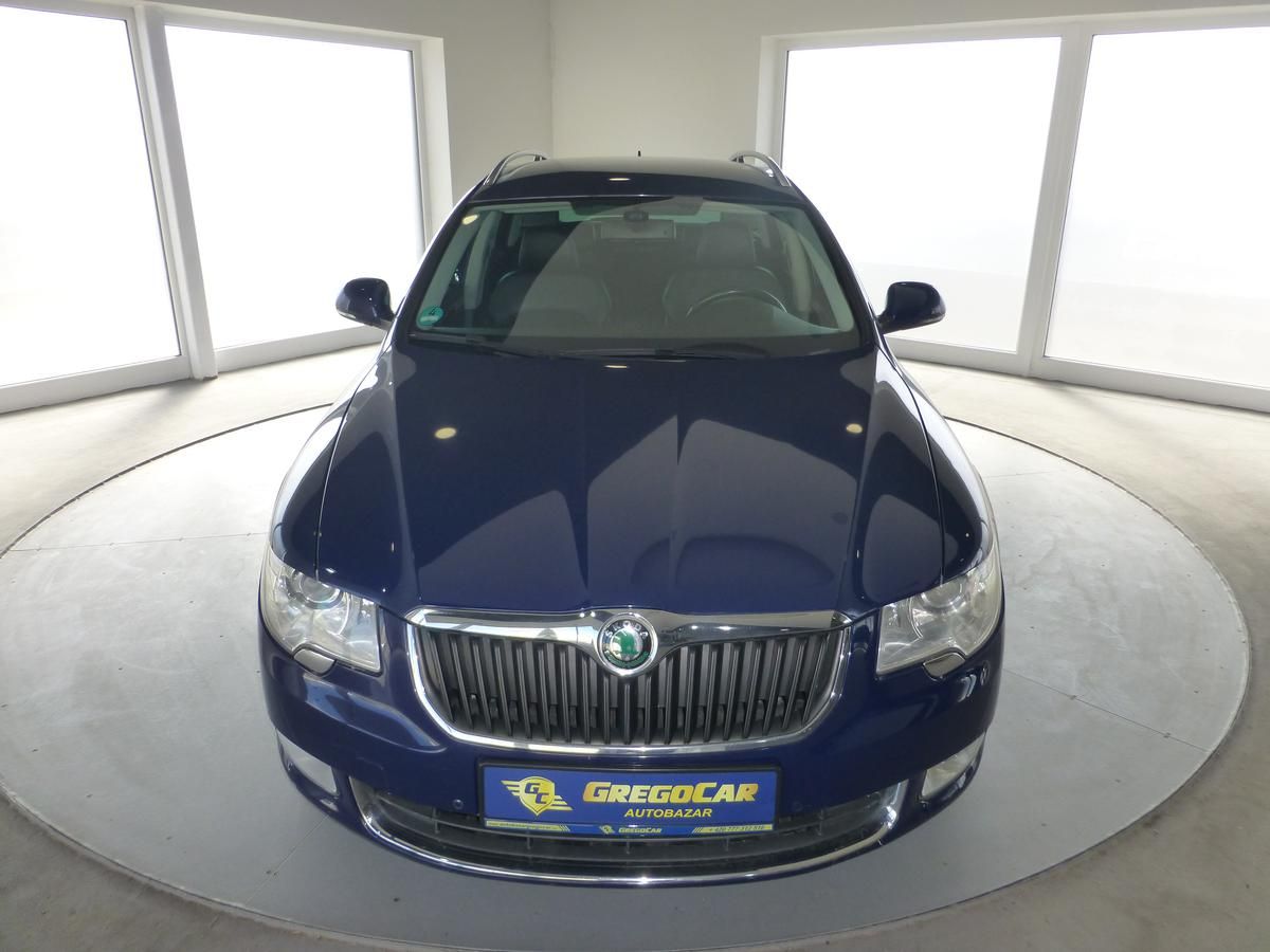 Škoda Superb, 2,0TDI*VYHŘ.S*NAVIGACE*XENONY - fotka 2