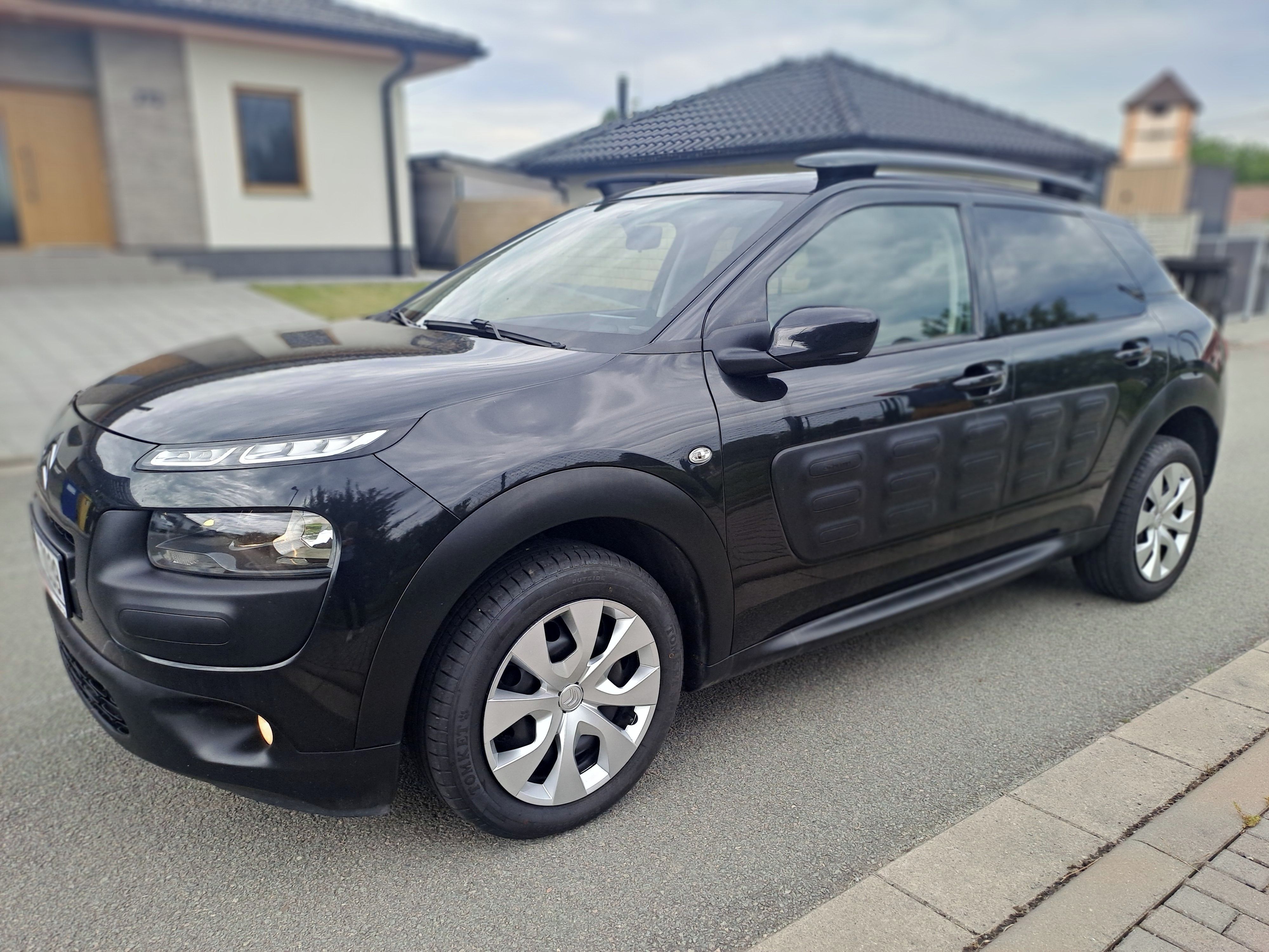 Citroën C4, CACTUS,KRÁSNÝ, VYBAVENÝ!