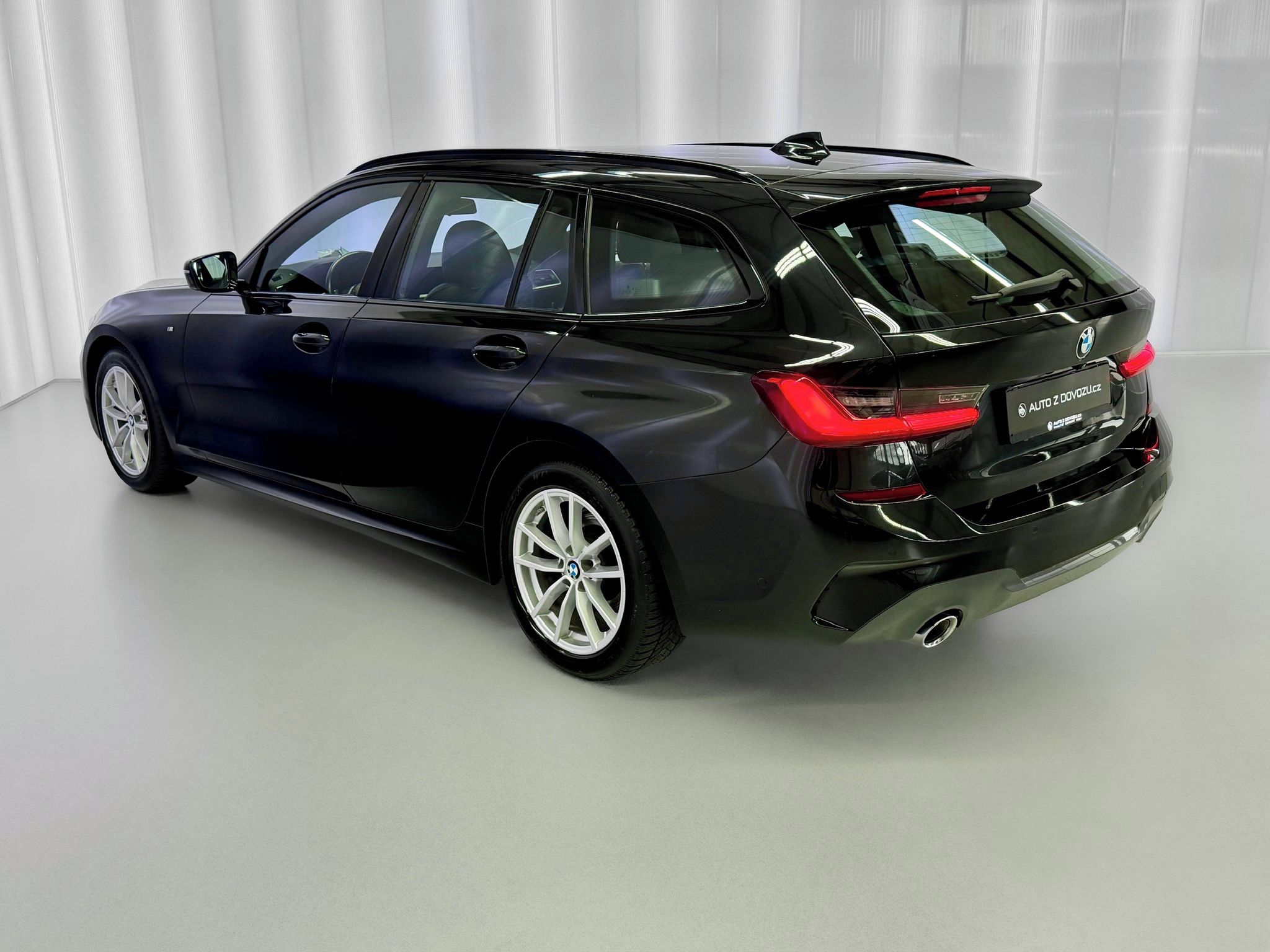 BMW Řada 3, 320d xDrive M-PAKET, ALCANTARA - fotka 5