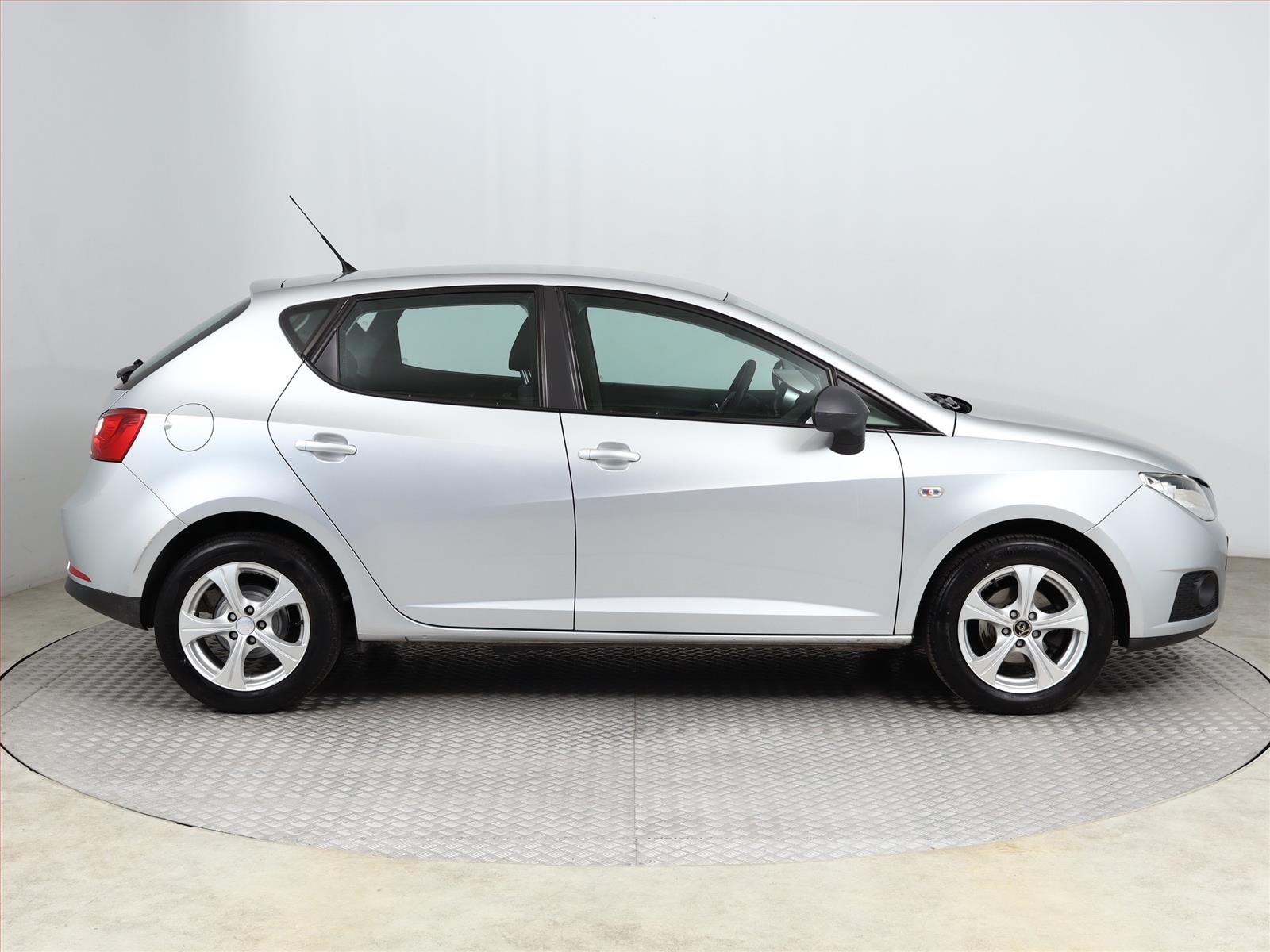 Seat Ibiza, 1.4 16V, ČR,1.maj, Serv.kniha - fotka 6