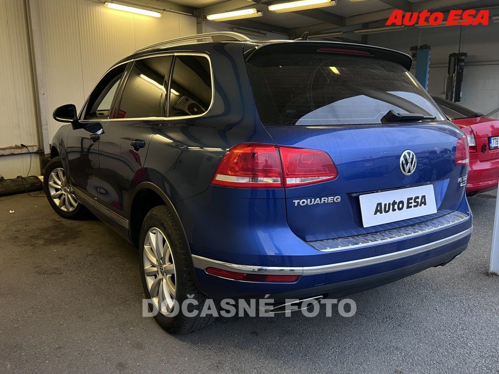 Volkswagen Touareg, 3.0 TDi V6,ČR - fotka 2