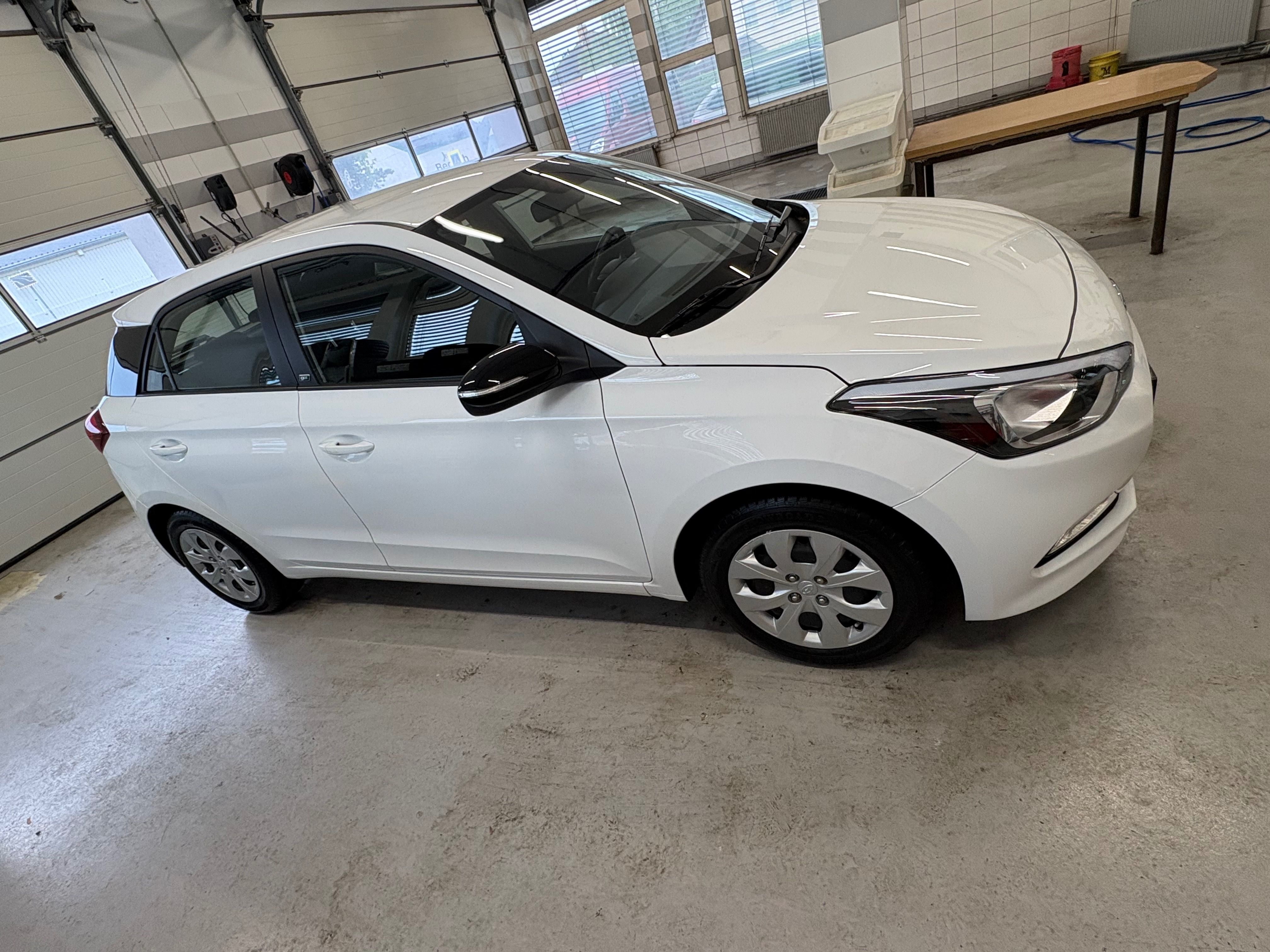 Hyundai i20, Hyundai i20 1.25, 55 kW, - fotka 2