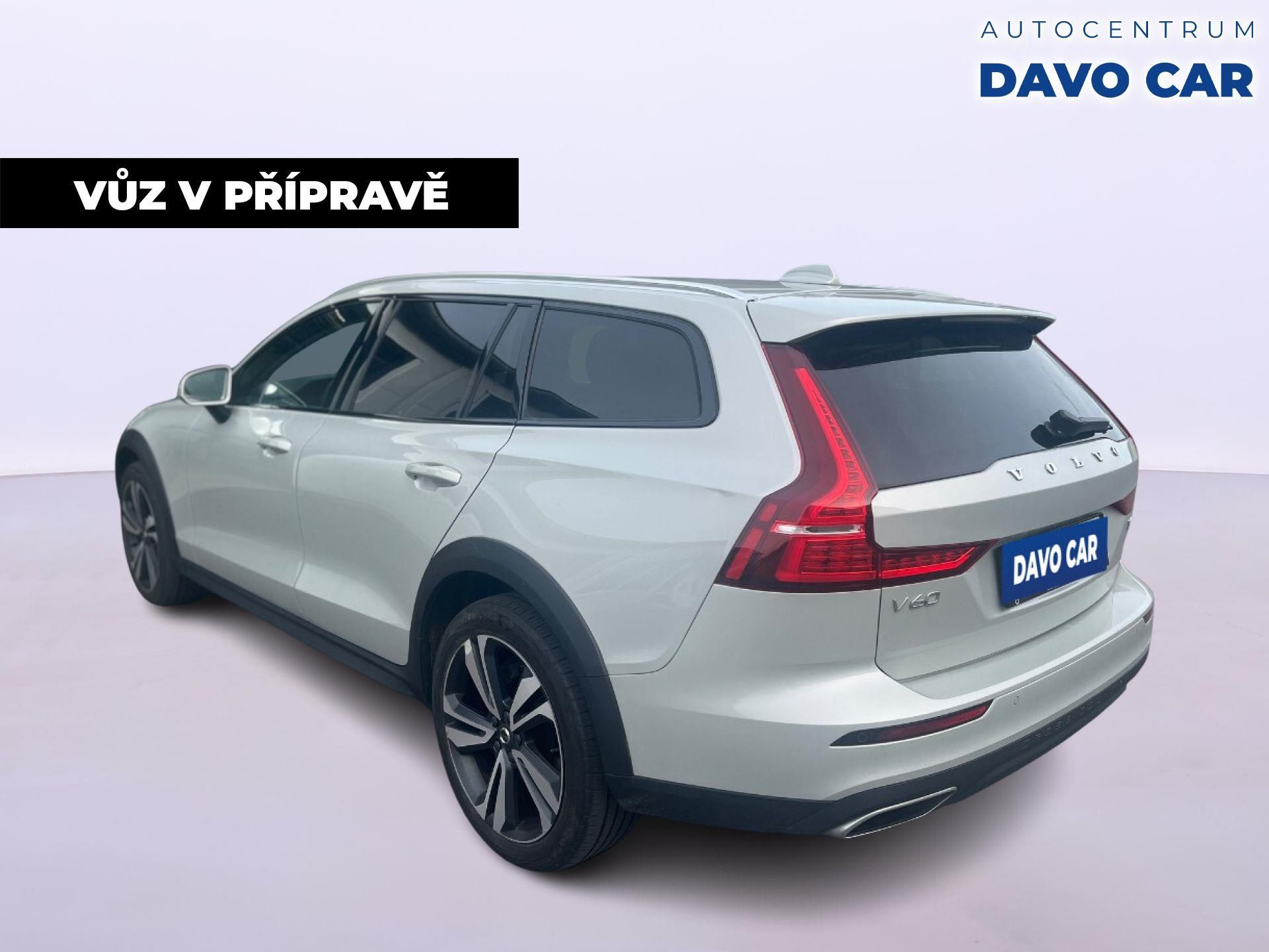 Volvo V60, 2,0 D4 AWD CZ Cross Country - fotka 4