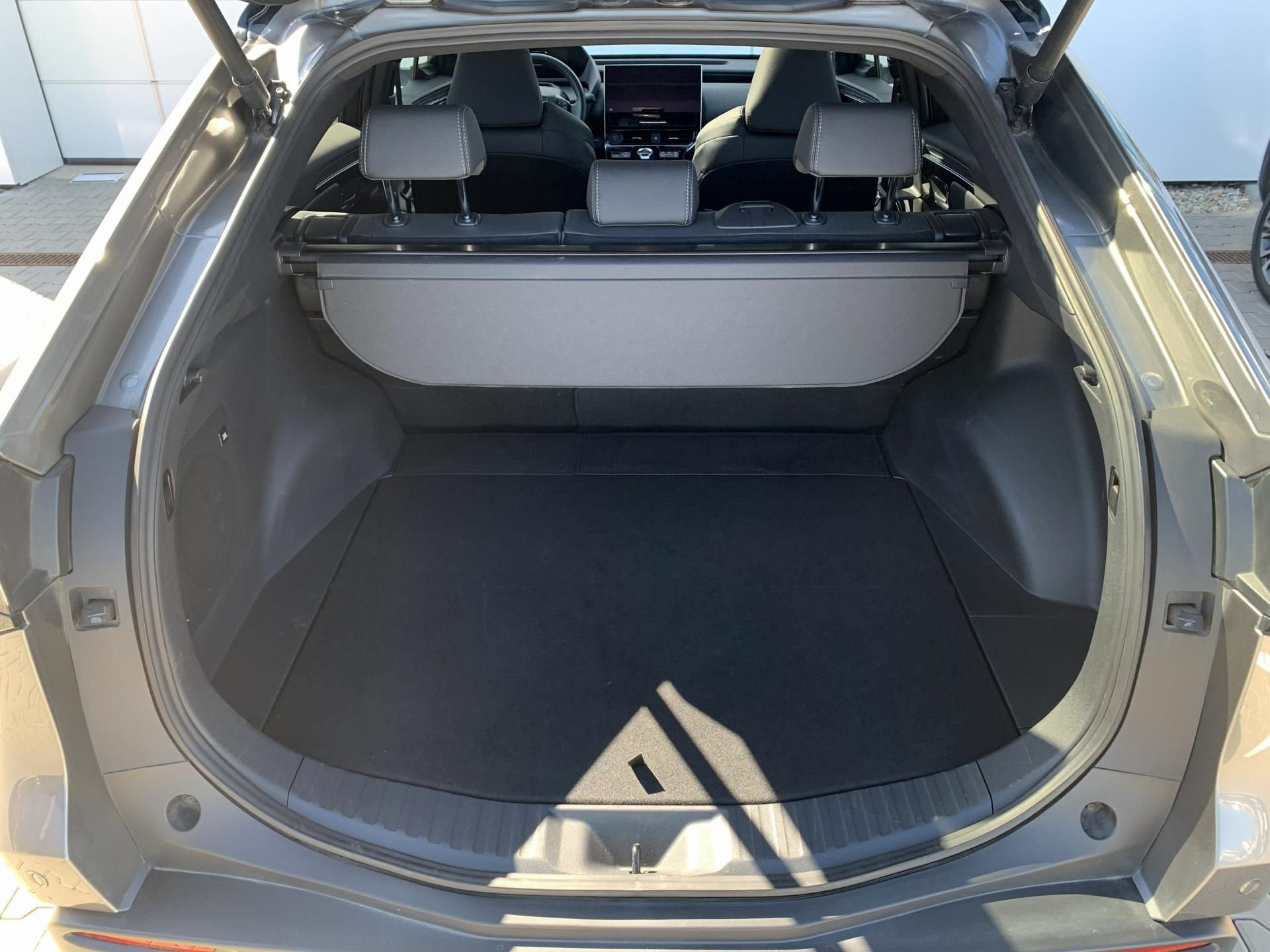 Toyota bZ4X, EXECUTIVE JBL 150kW - fotka 5