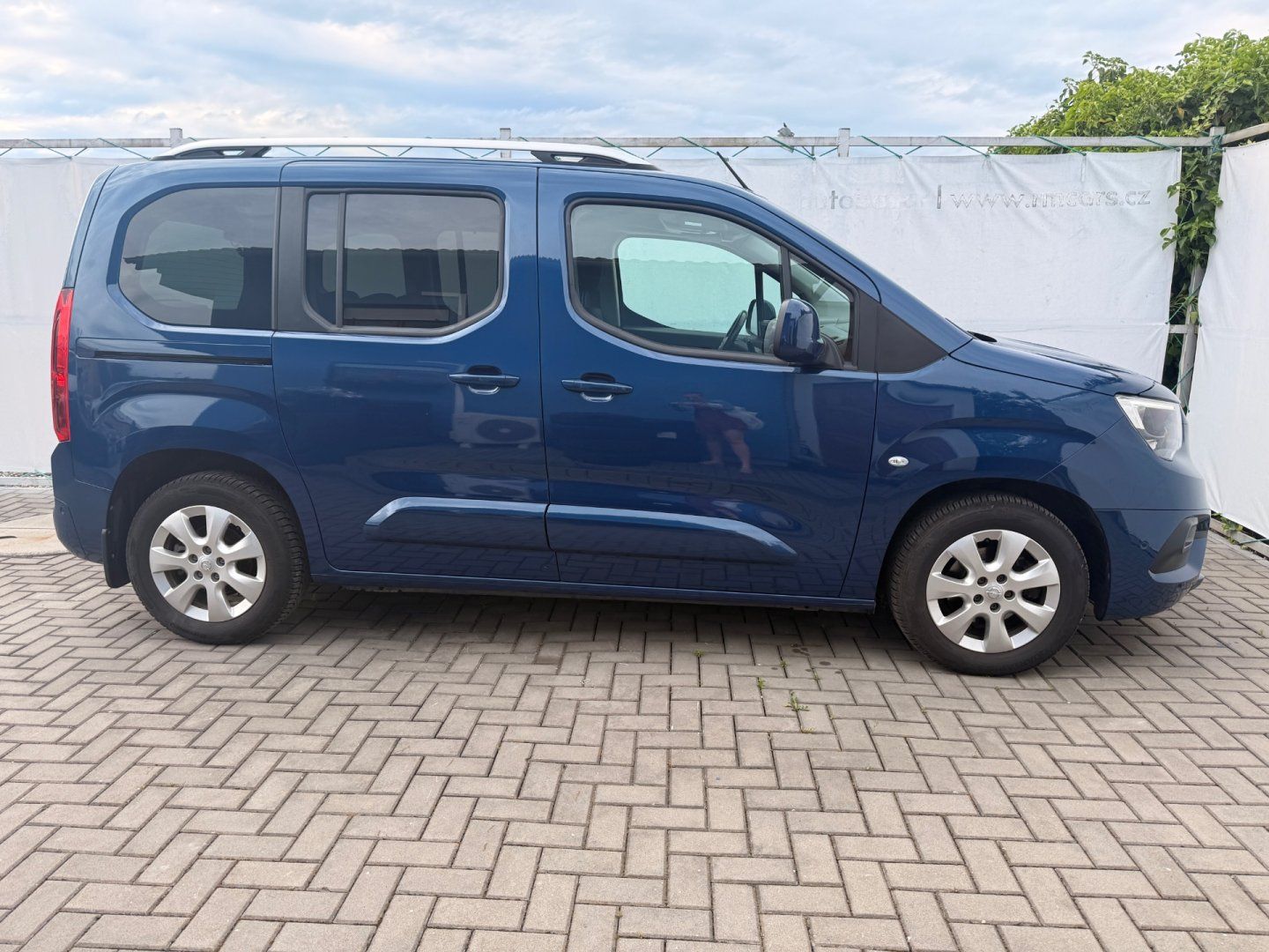 Opel Combo, 1.2i 81kW*ČR*SERVIS*TZ*NAVI* - fotka 6