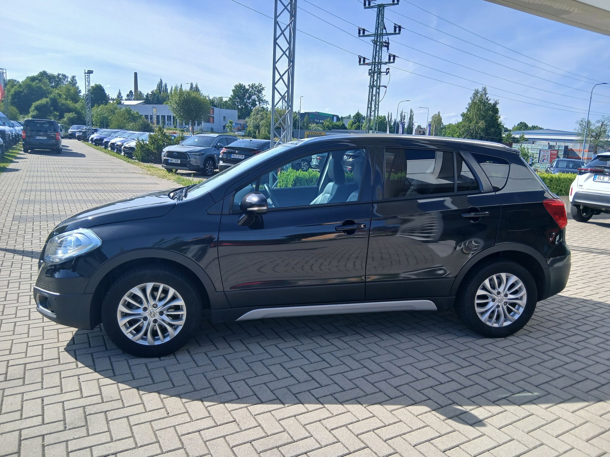 Suzuki S-Cross, 1,6 VVT 4x4 Elegance Panorama - fotka 3