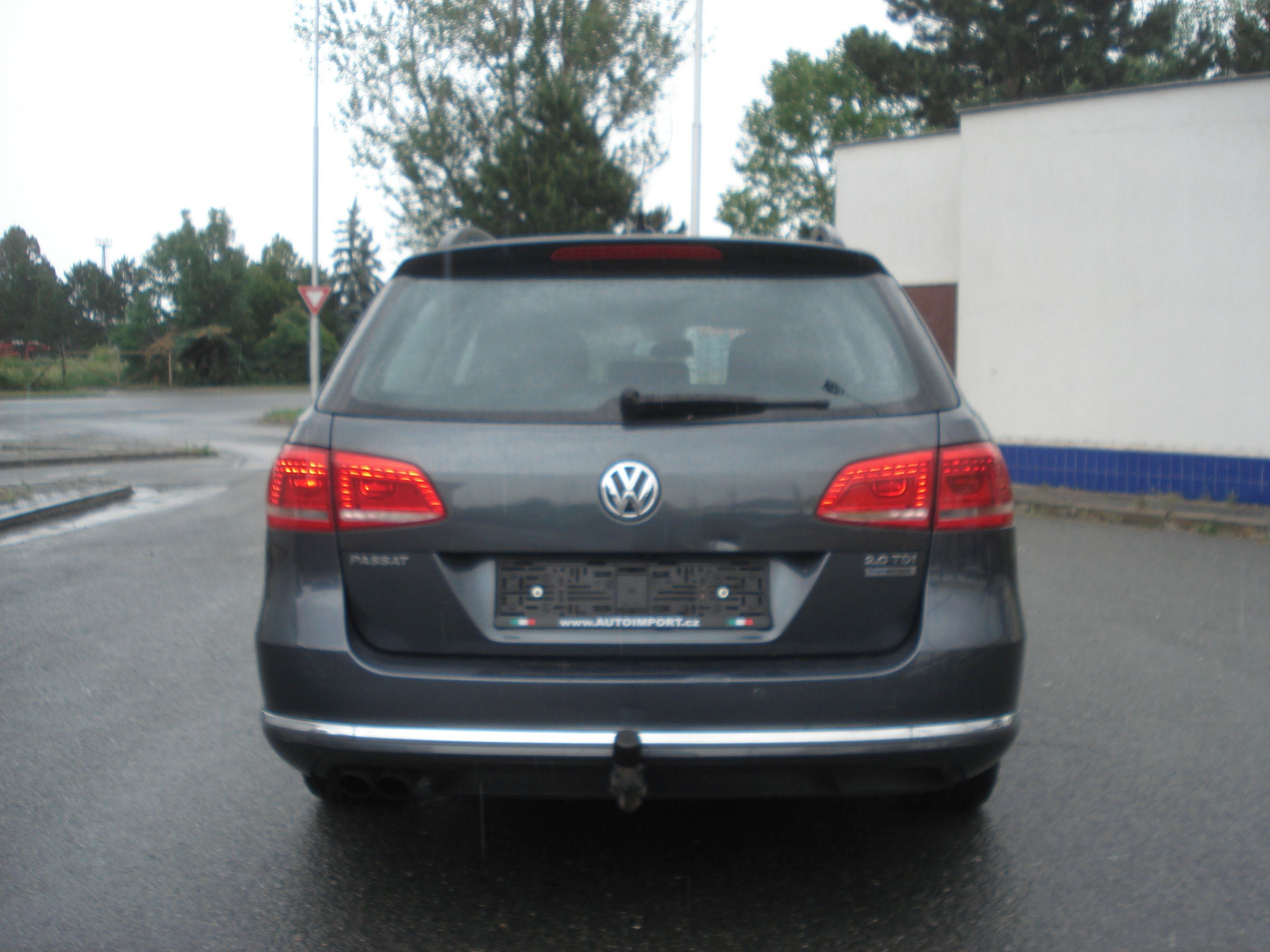 Volkswagen Passat, 2.0 TDi BIXENONY TAŽNÉ - fotka 4