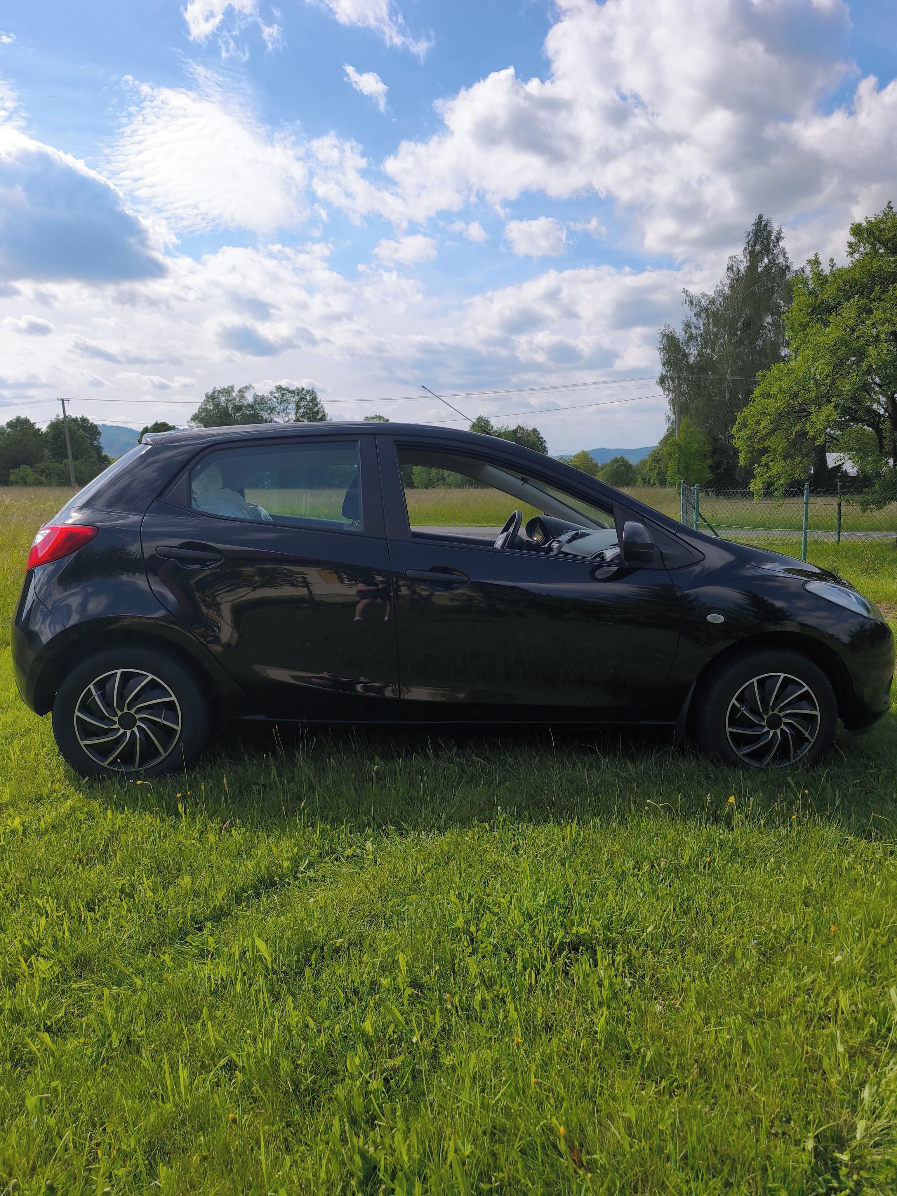 Mazda 2, Mazda 2 1.3 i (2009) – 181 000 - fotka 5