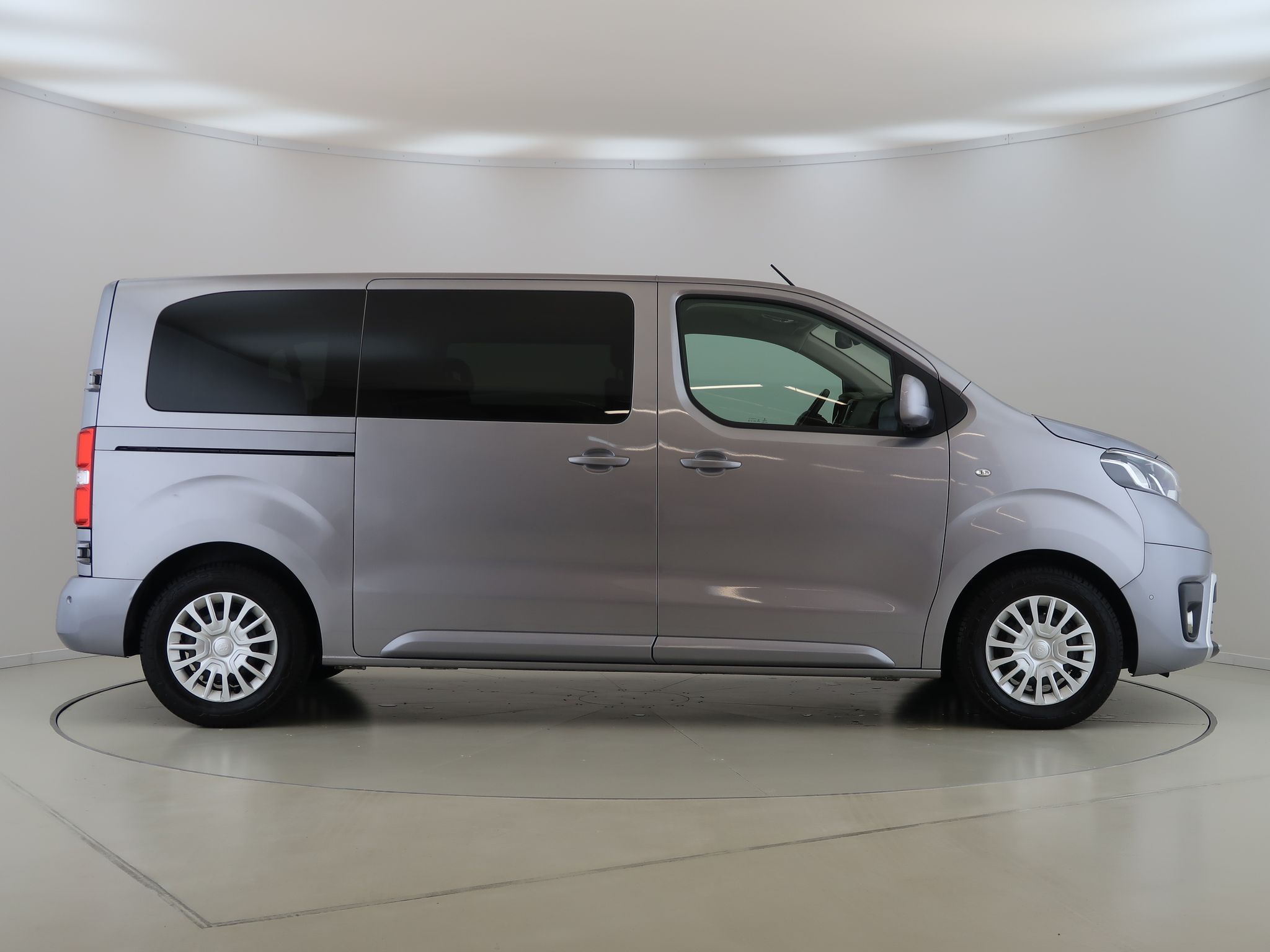 Toyota Proace Verso, 2.0D,Manual,CZ,1Maj,Business - fotka 4