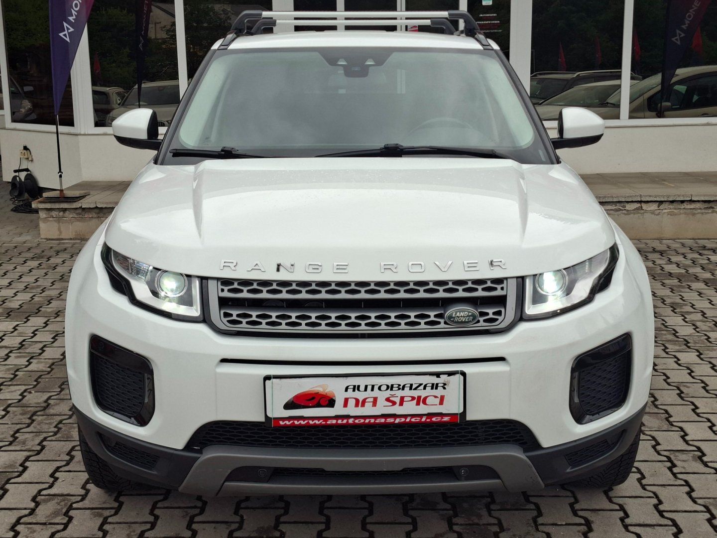 Land Rover Range Rover Evoque, 2.0TD4 110kW 4X4 -NOVÉ V ČR - fotka 3