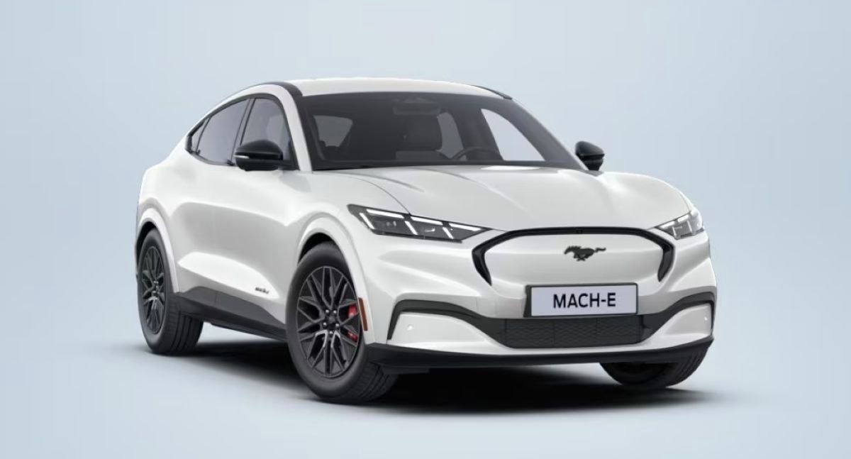 Ford Mustang Mach-E, 88kWh, Premium, PRODL. DOJEZD