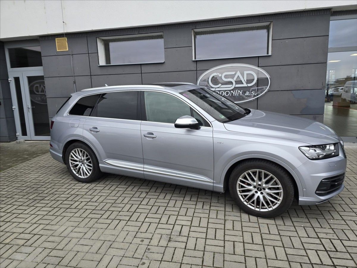 Audi SQ7, 4,0 TDI V8 320KW 1.majitel 7m - fotka 2