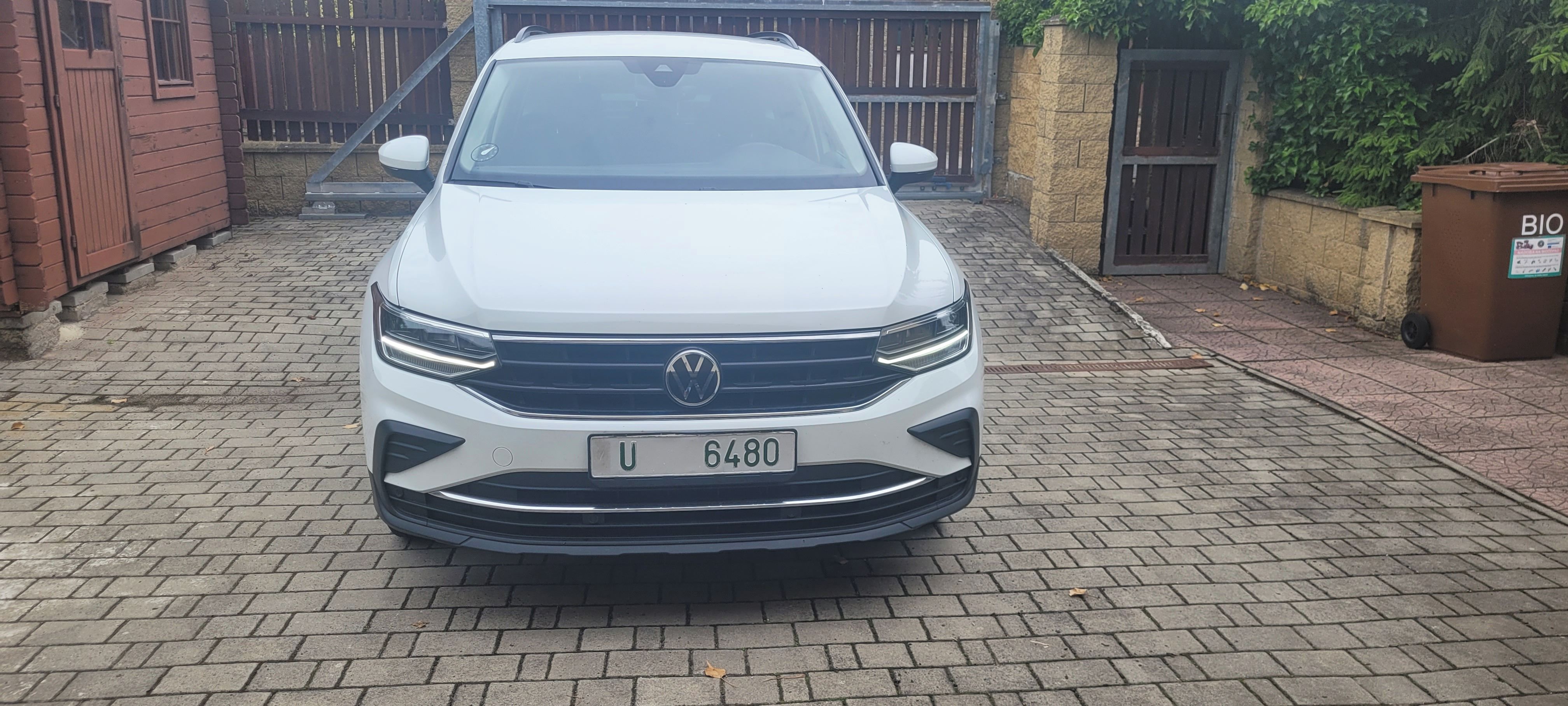 Volkswagen Tiguan, 2,0TDi 110kw DSG FACELIFT - fotka 2