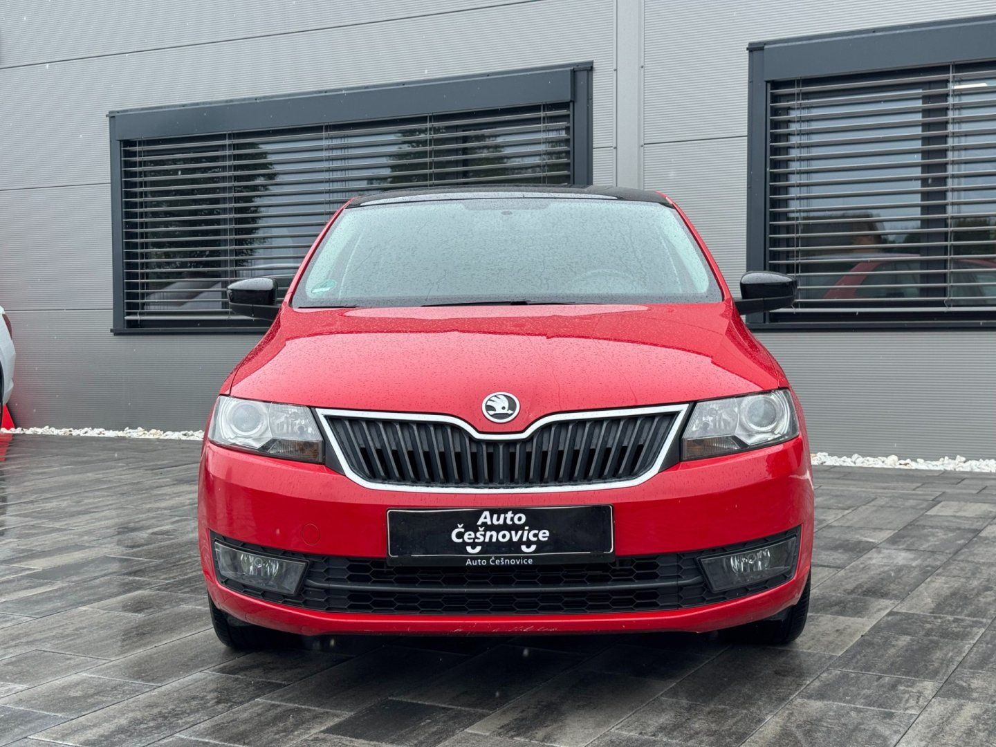 Škoda Rapid, Spaceback 1.2 TSI StylePlus - fotka 2