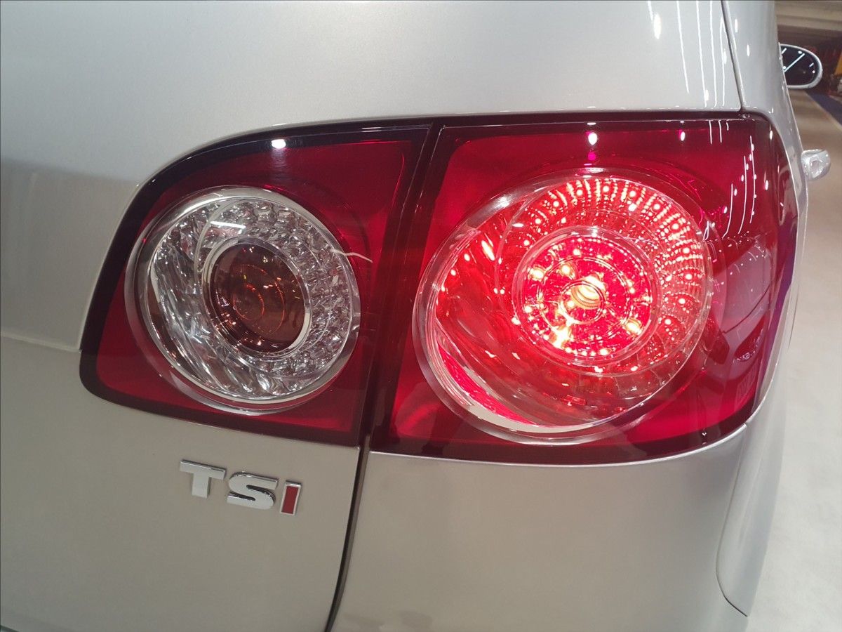 Volkswagen Golf Plus, 1,4 TSi + zimní kola. - fotka 6