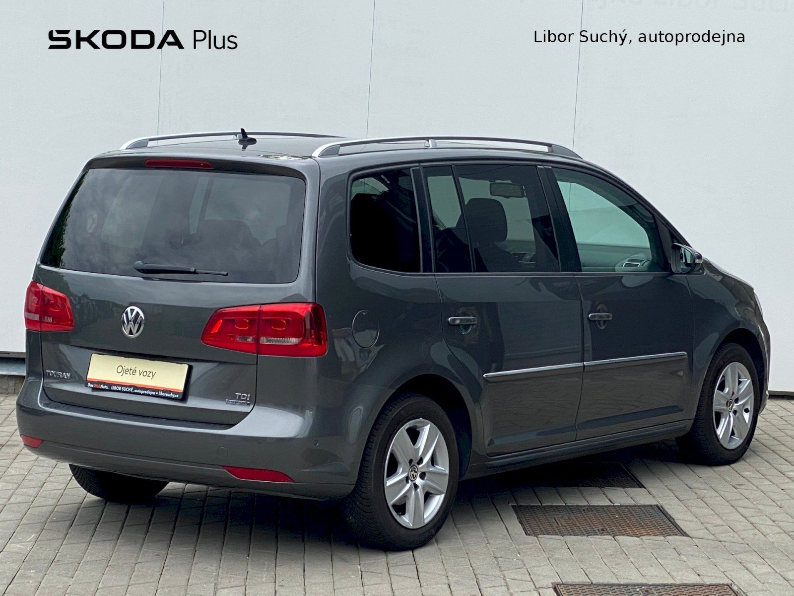 Volkswagen Touran, 1.6 TDI 77 kW Highline - fotka 2