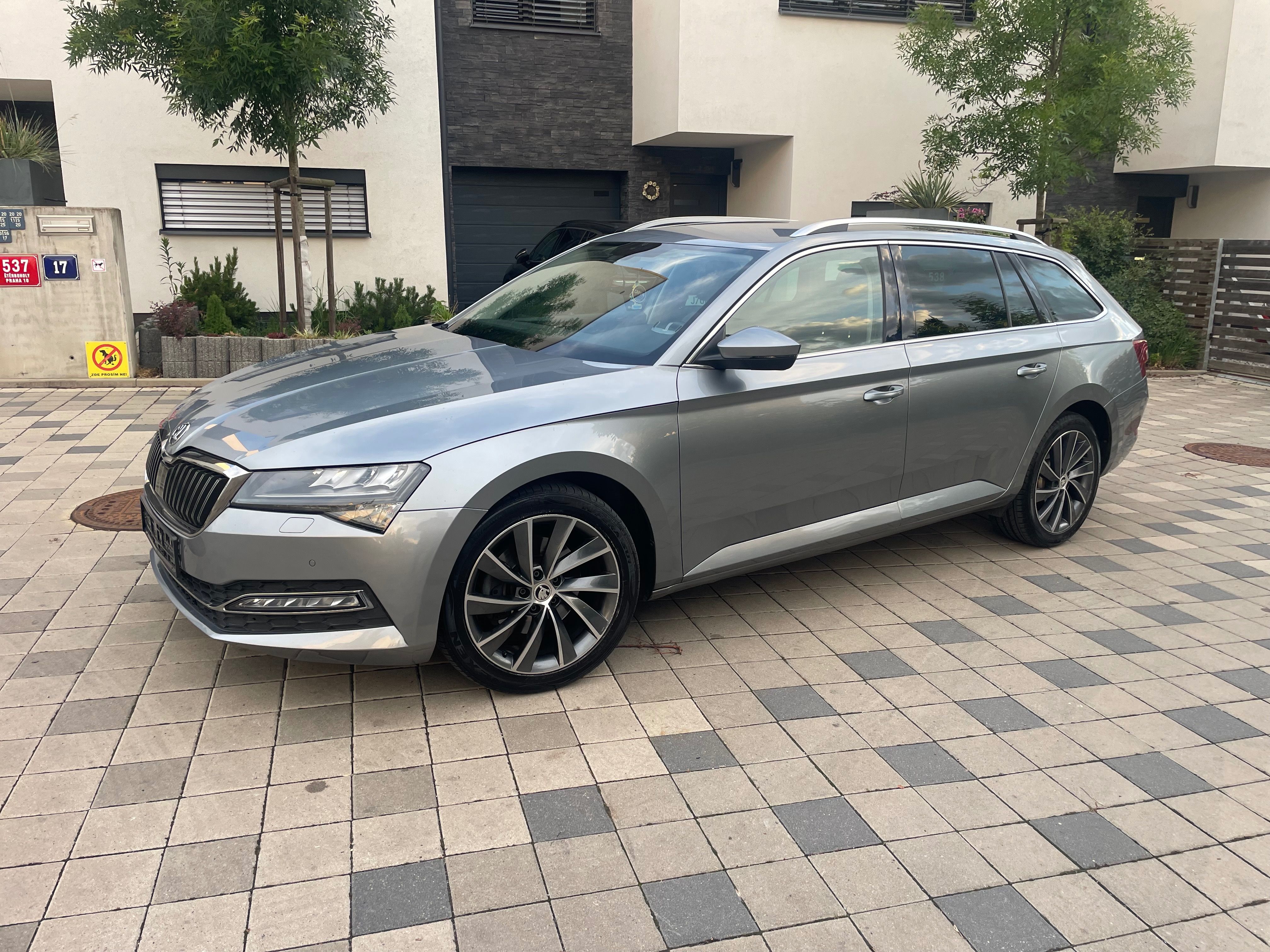Škoda Superb, 2.0 - fotka 4