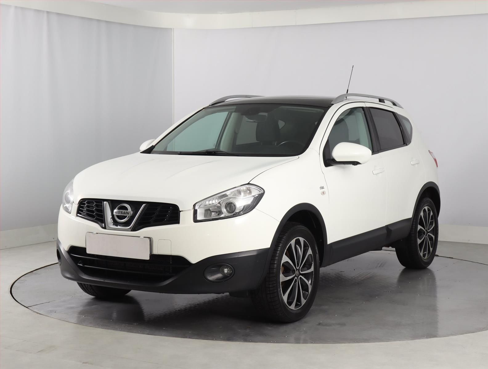 Nissan Qashqai, 1.6 dCi, N-Tec, 4X4 - fotka 2