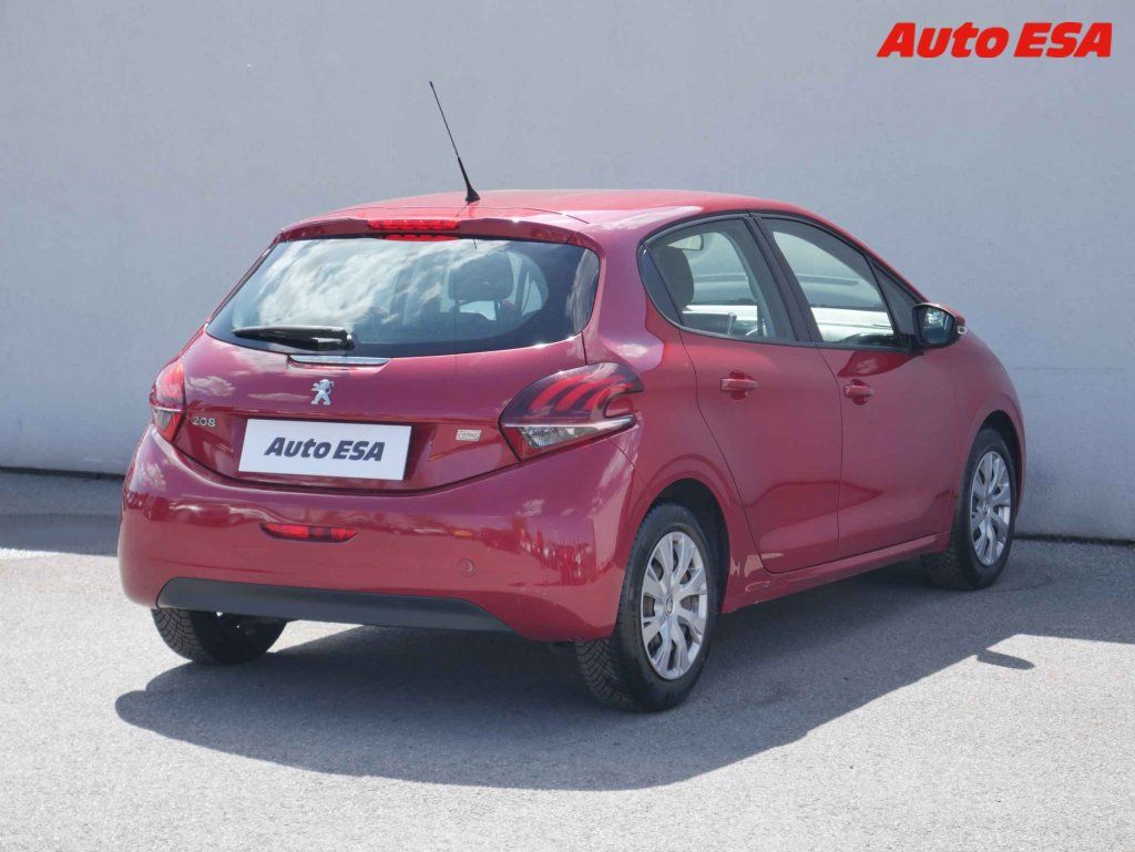 Peugeot 208, 1.2 PT,ČR - fotka 4