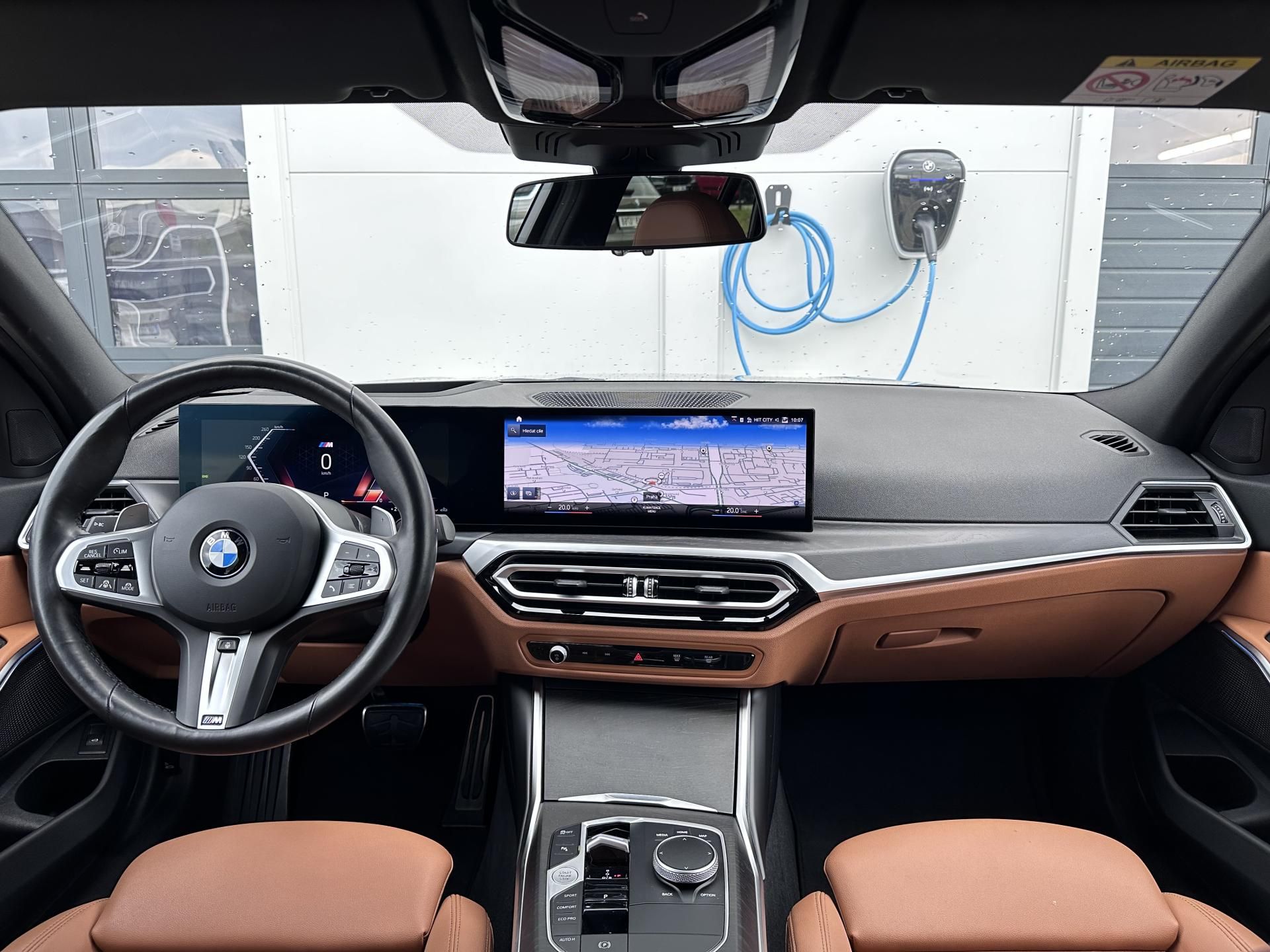 BMW Řada 3, 320d xDrive M-Sport Touring - fotka 6