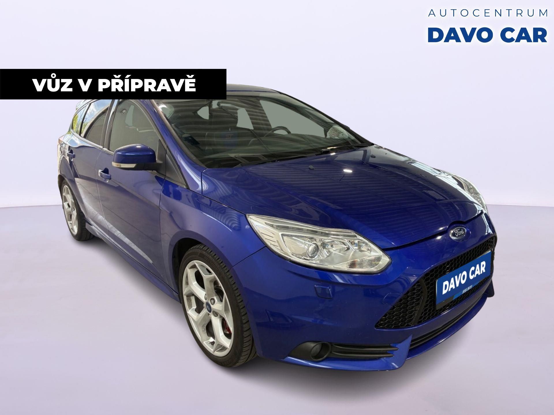Ford Focus, 2,0 EB 184kW ST Aut.klima - fotka 2