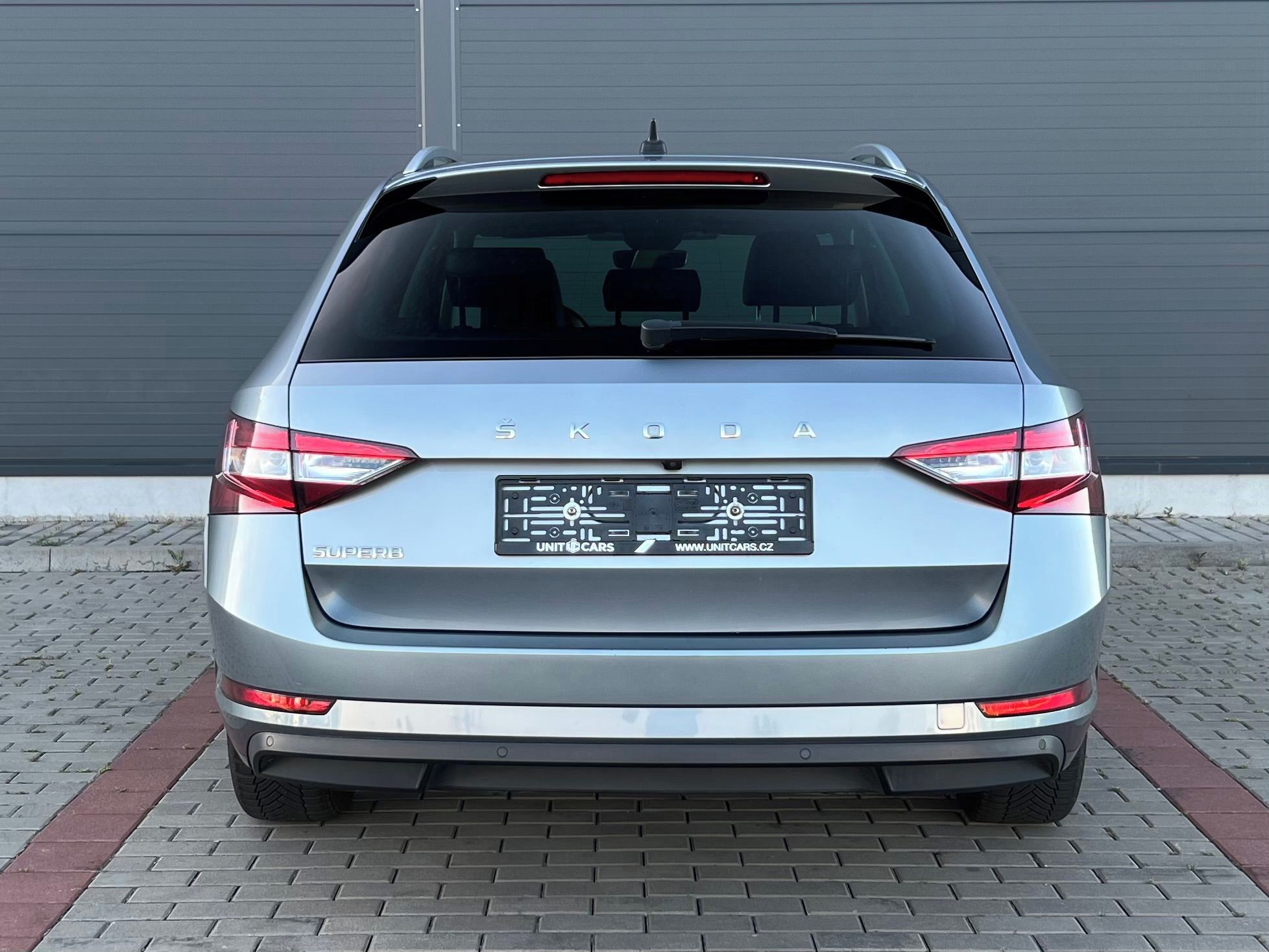 Škoda Superb, 2.0TDI-STYLE-P.KAMERA-EL.TAŽNÉ - fotka 5
