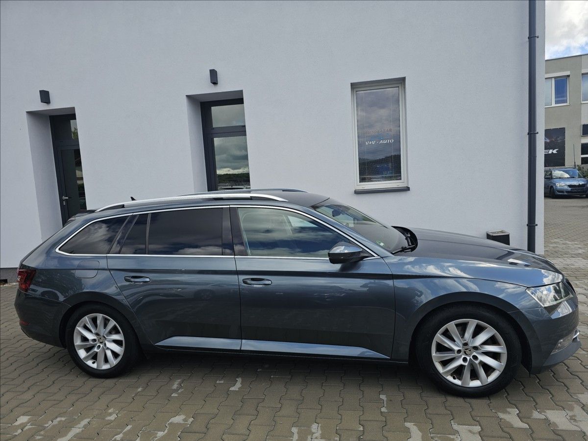 Škoda Superb, III 2,0TDi 140KW Style+ - fotka 5