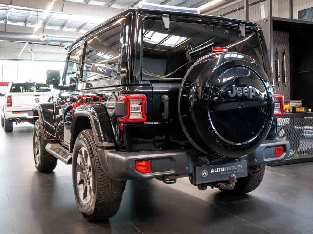 Jeep Wrangler, 2.0 Sahara Overland - fotka 3