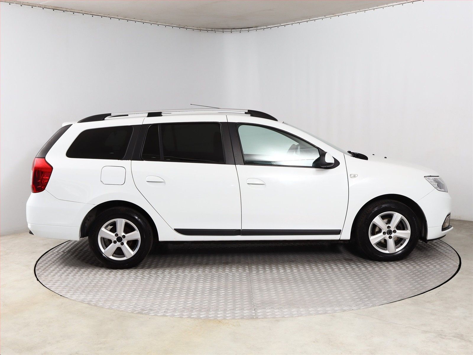 Dacia Logan, 1.0 SCe, ČR,1.maj, Klima - fotka 6