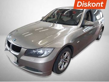 320 d, Navi, Kožené sedačky