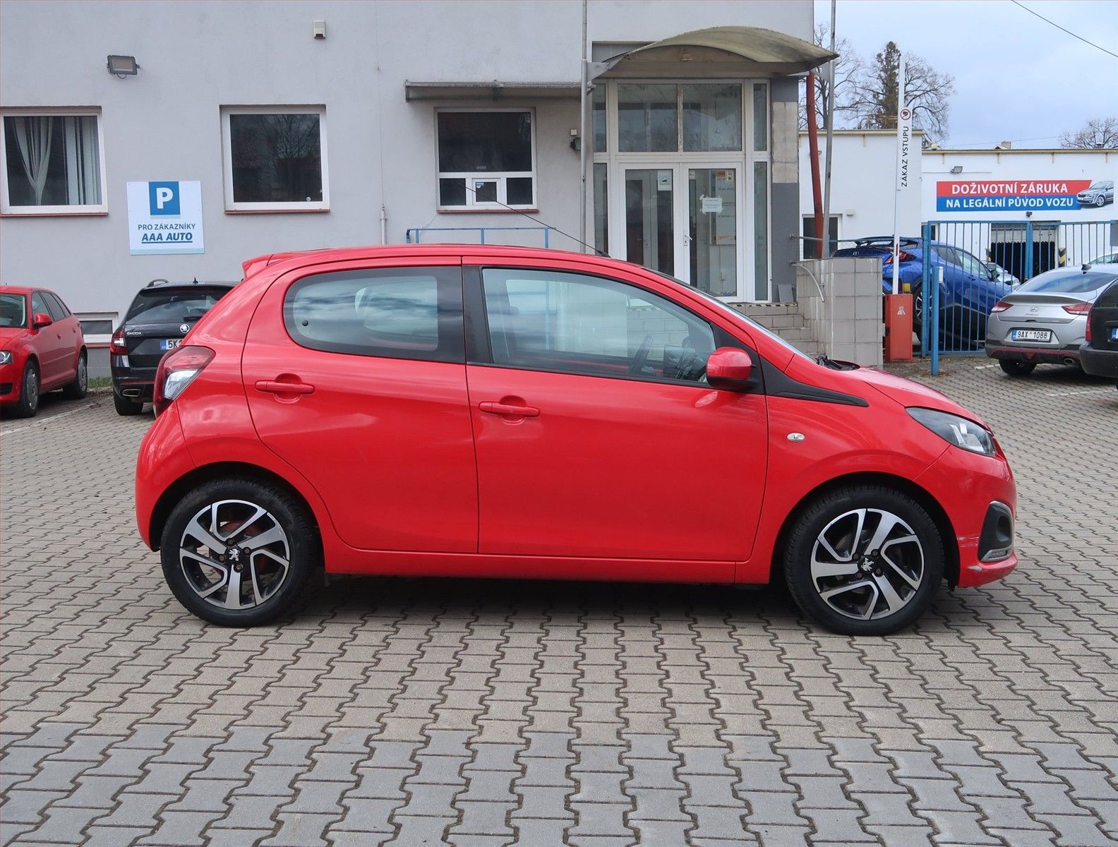 Peugeot 108, 1.2 PureTech, Klima, Tempomat - fotka 5