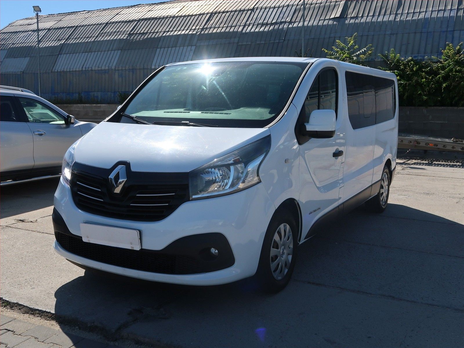 Renault Trafic, 1.6 dCi, Bus, 9Míst, Klima, ČR - fotka 2
