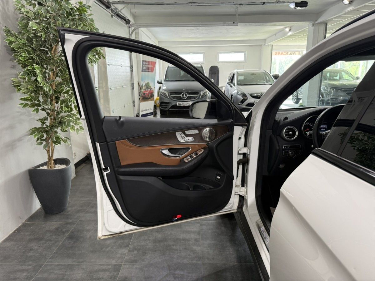 Mercedes-Benz GLC, 2,0   250D BURM 360 PANORAMA - fotka 6