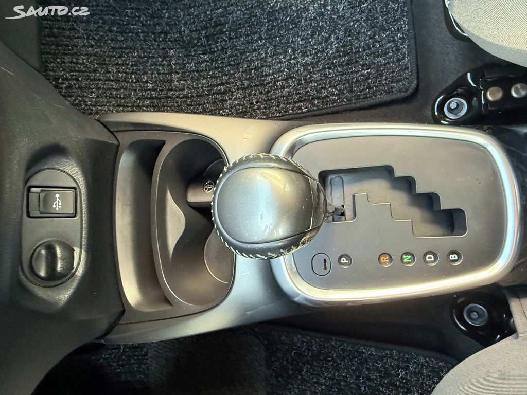 Toyota Yaris, fotka 18