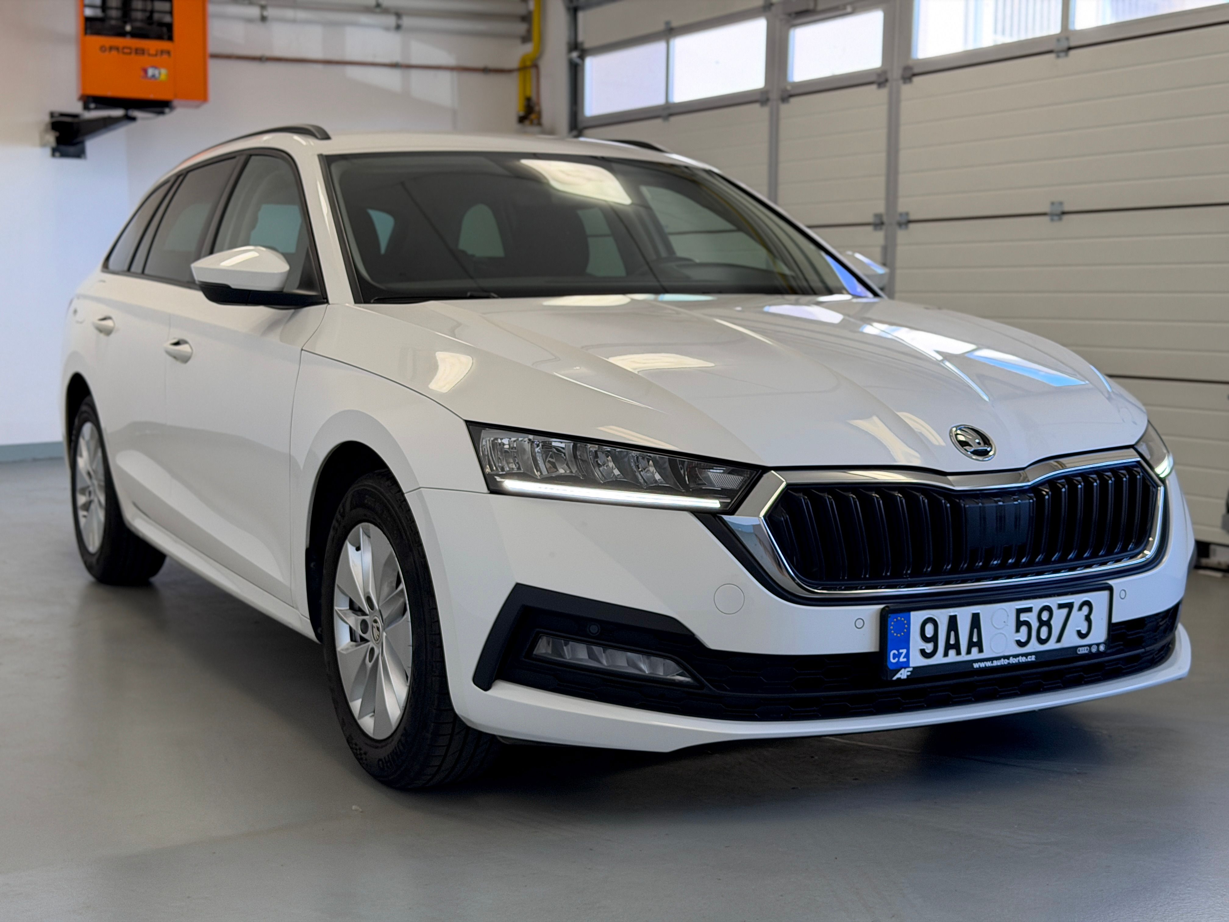 Škoda Octavia, IV combi 2,0 TDI 85kW - fotka 4
