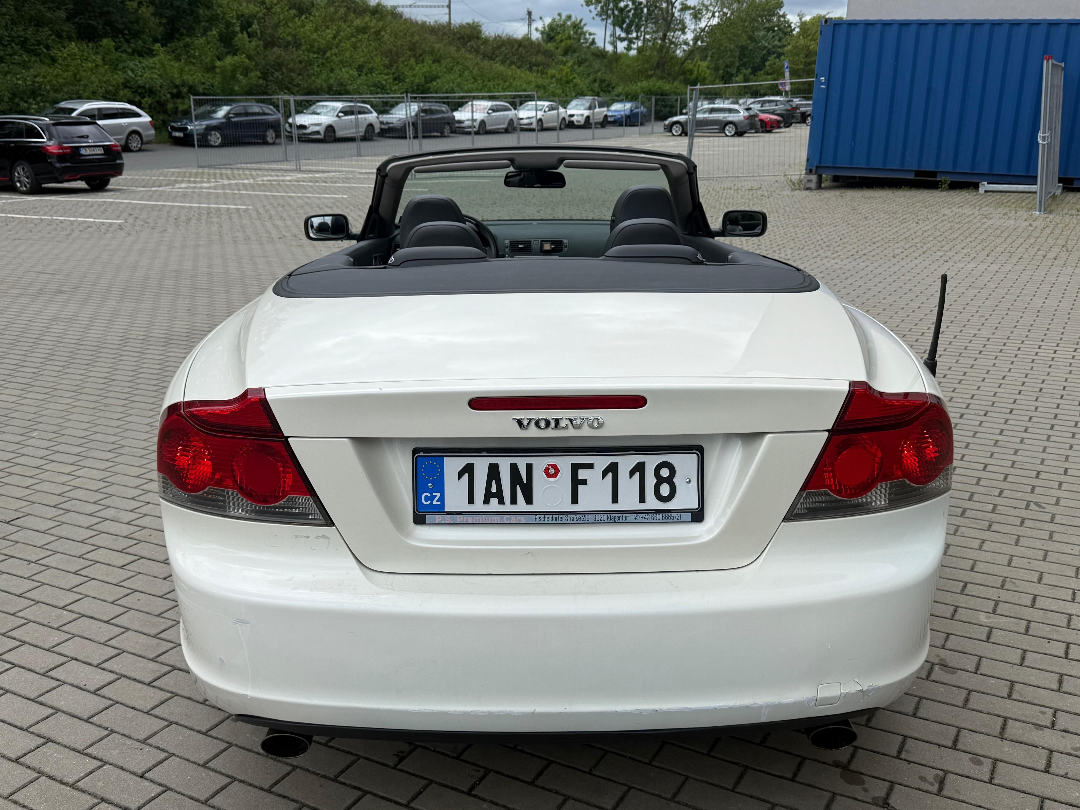 Volvo C70, 2.4D, 132kw Kabrio Automat - fotka 4