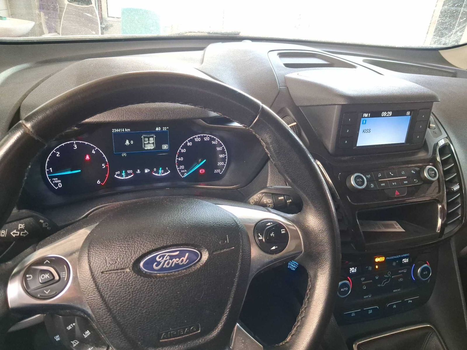 Ford Tourneo Connect, Maxi 1.5 EcoBlue, Titanium - fotka 3
