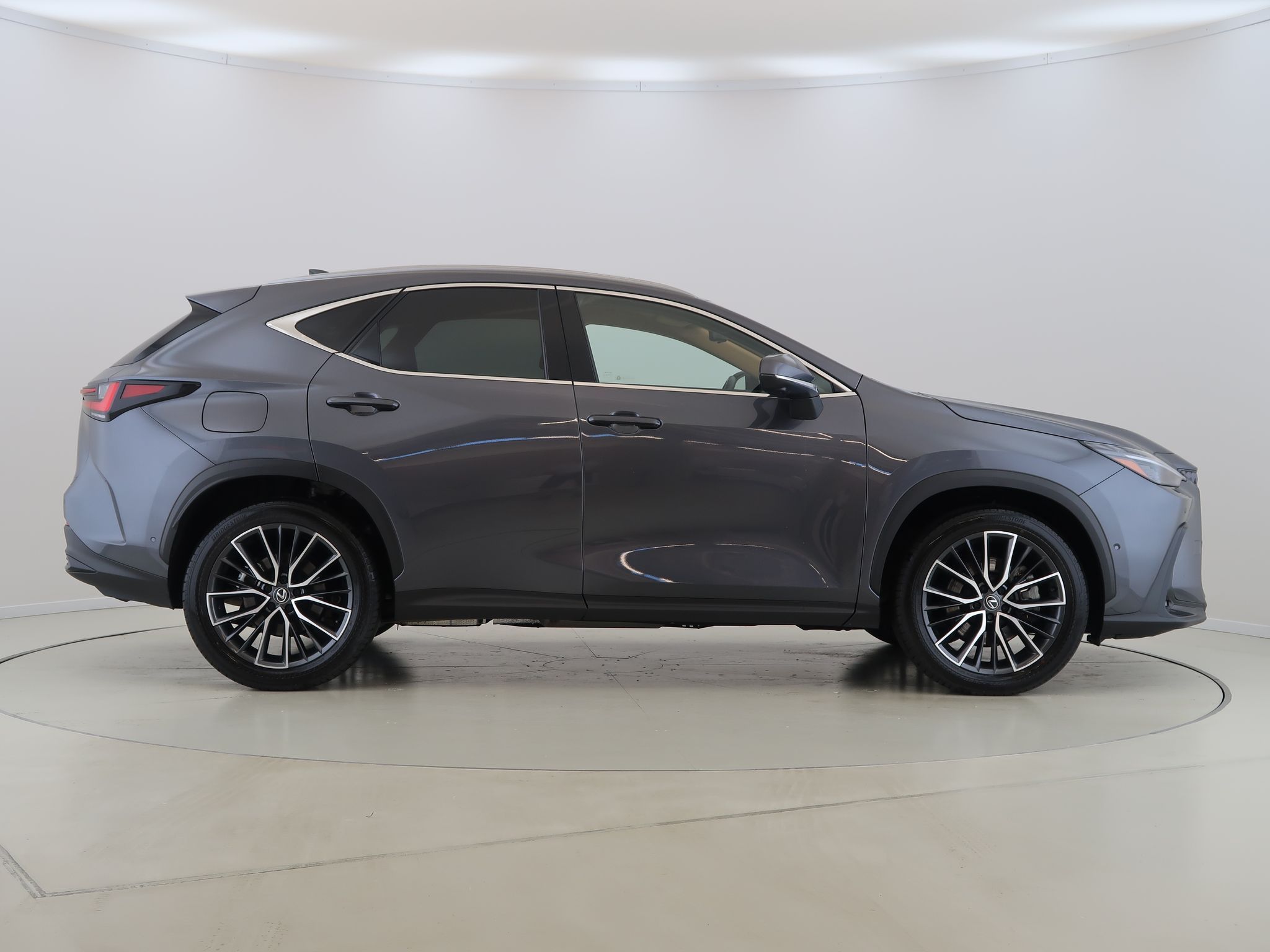 Lexus NX 450h, 2.5PHEV,Plug-In,CZ, - fotka 4