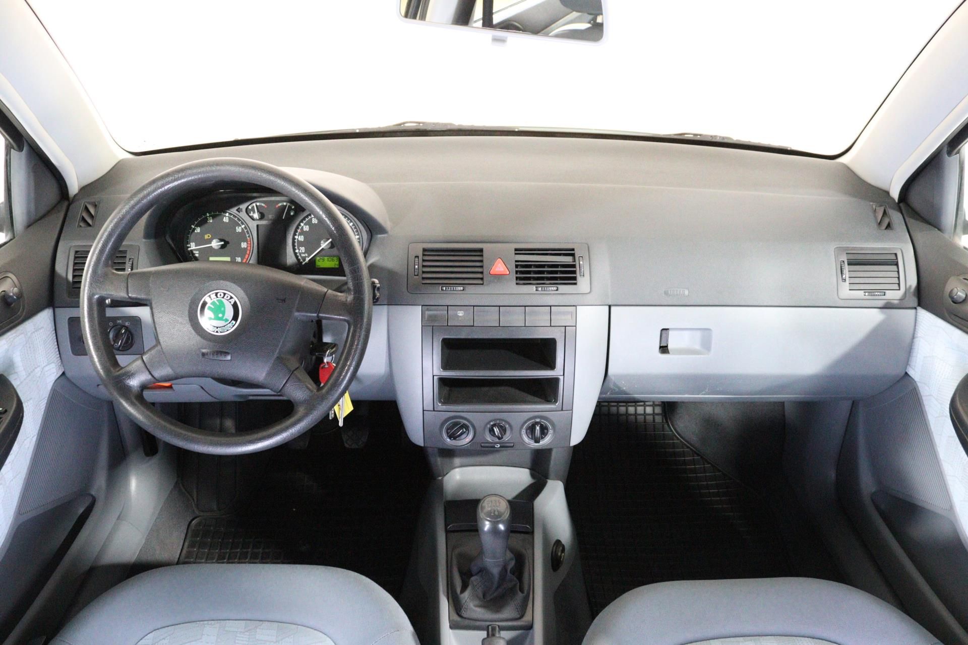 Škoda Fabia, SEDAN 1.4MPI 50kW - fotka 5