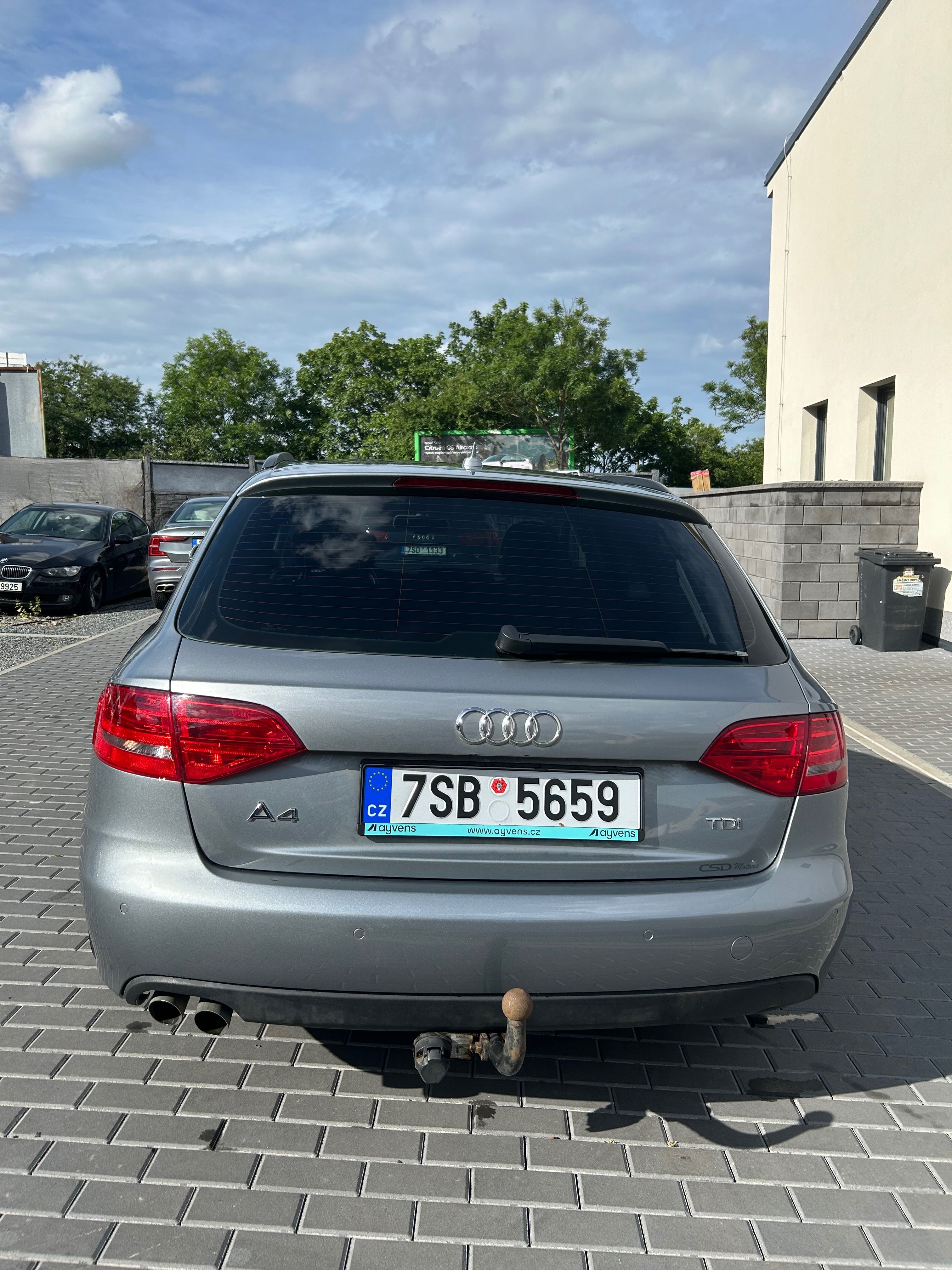 Audi A4 Avant, 2.0 TDI Kůže,AC,temp,park.asis - fotka 6